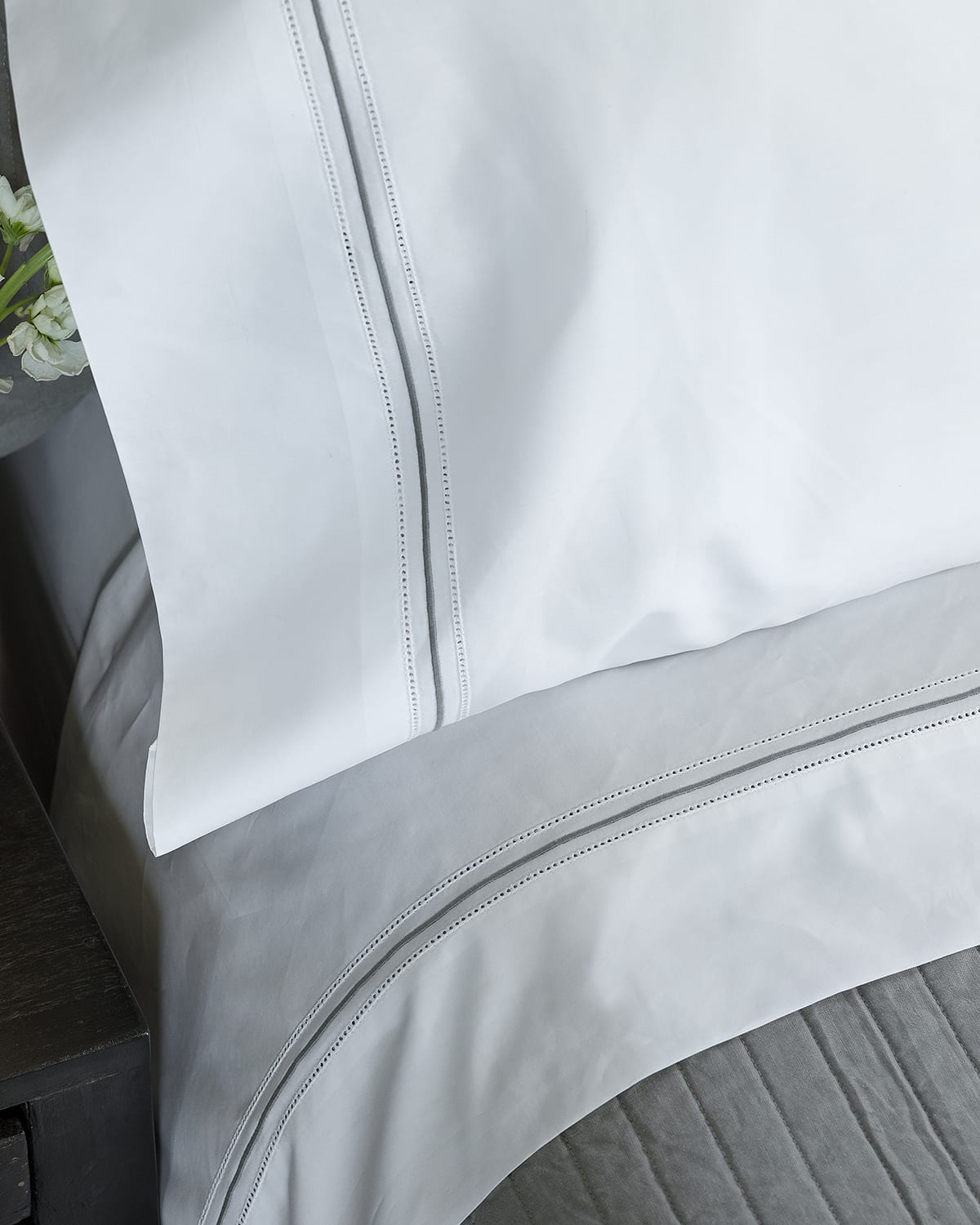 Lili Alessandra Dana 300-thread Standard Pillowcases, Set Of 2 In White/silver