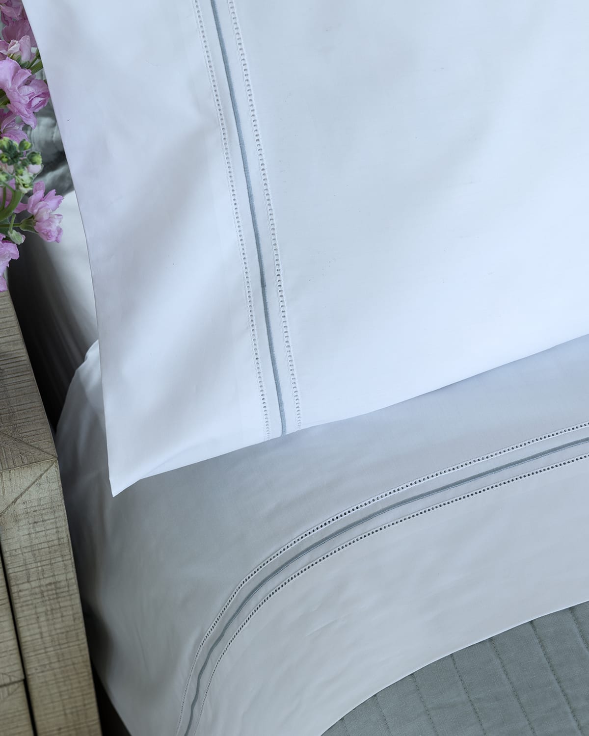 Lili Alessandra Dana 300-thread Count King Sheet Set In White/spa