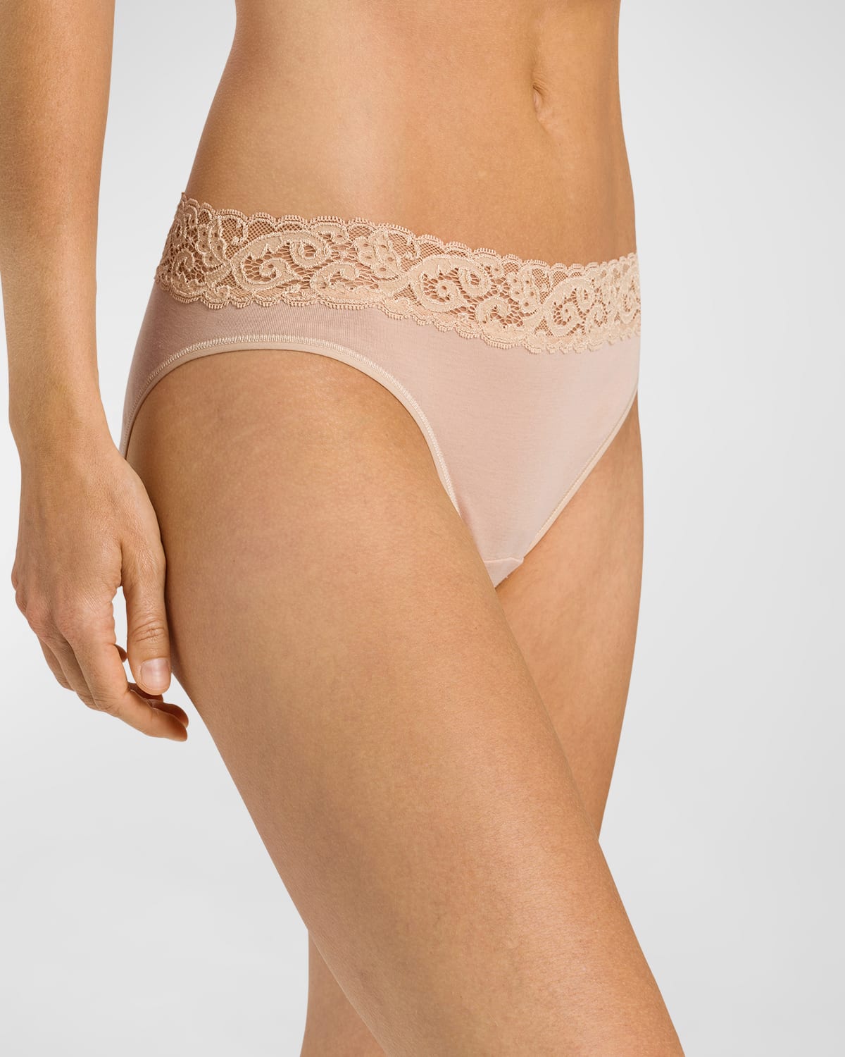 Hanro Moments High-cut Lace-trim Briefs In Sand