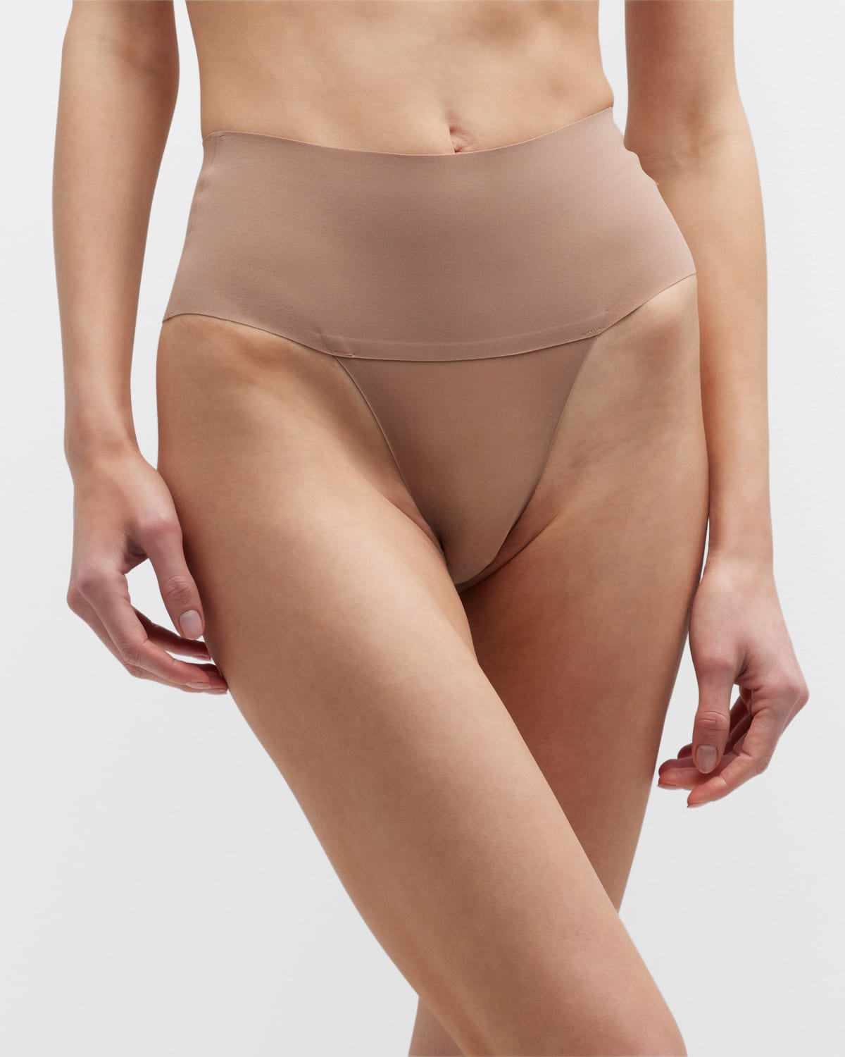 SPANX UNDIE-TECTABLE HIGH-RISE SMOOTHING THONG