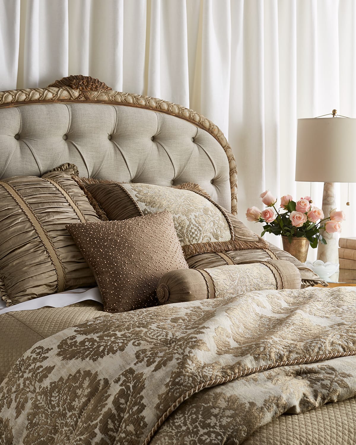 Austin Horn Collection King Vienna Damask Comforter