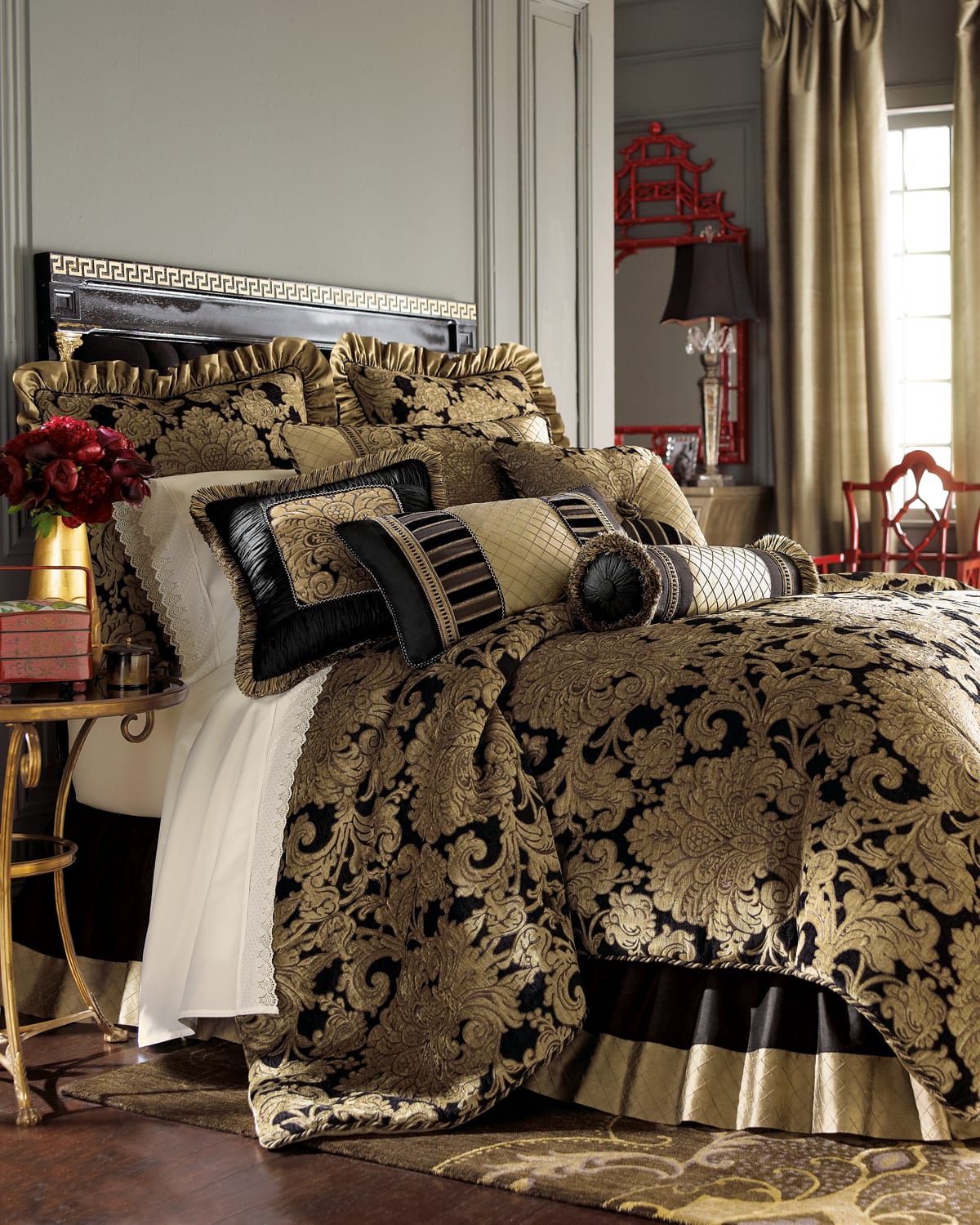 Austin Horn Collection Sienna Queen Comforter Set In Black/latte