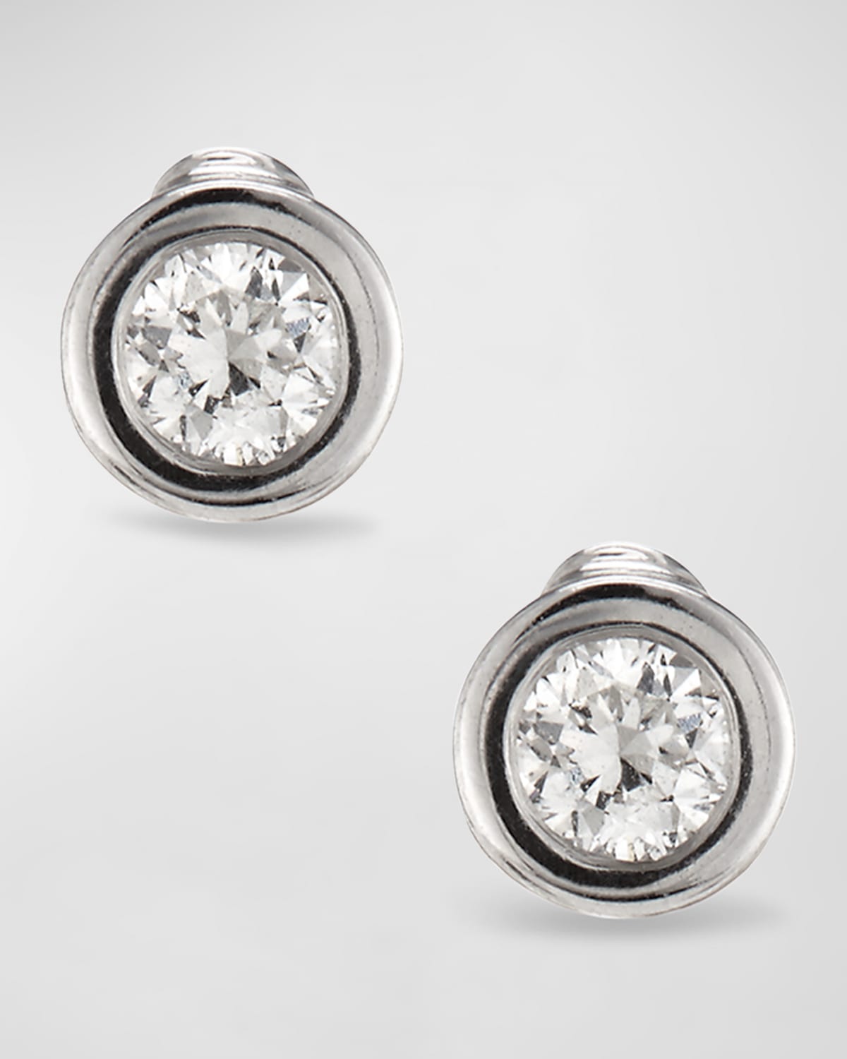 18k Gold Diamond Stud Earrings