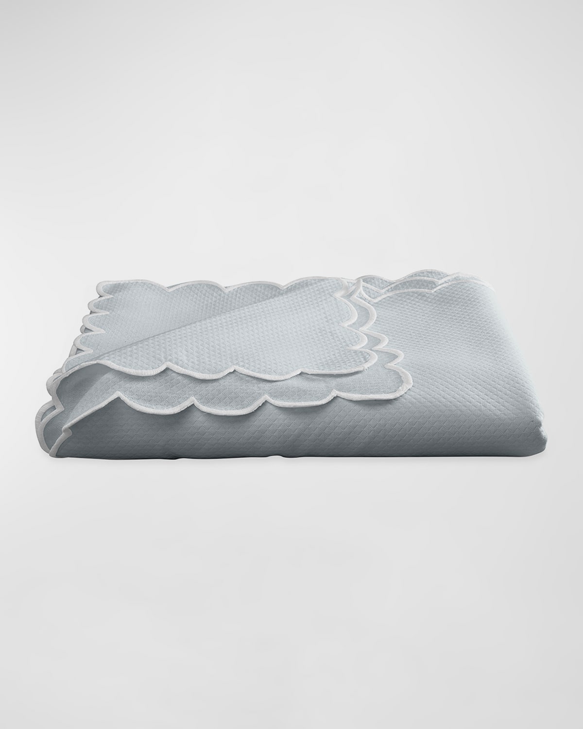 Matouk Savannah Gardens Tablecloth, 68" X 108" In Pool