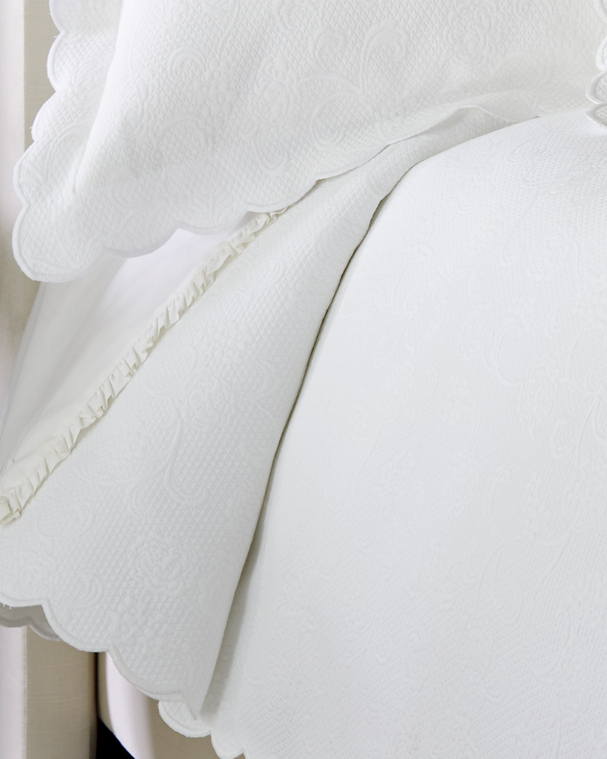 Sferra Twin Floral Matelasse Coverlet In White
