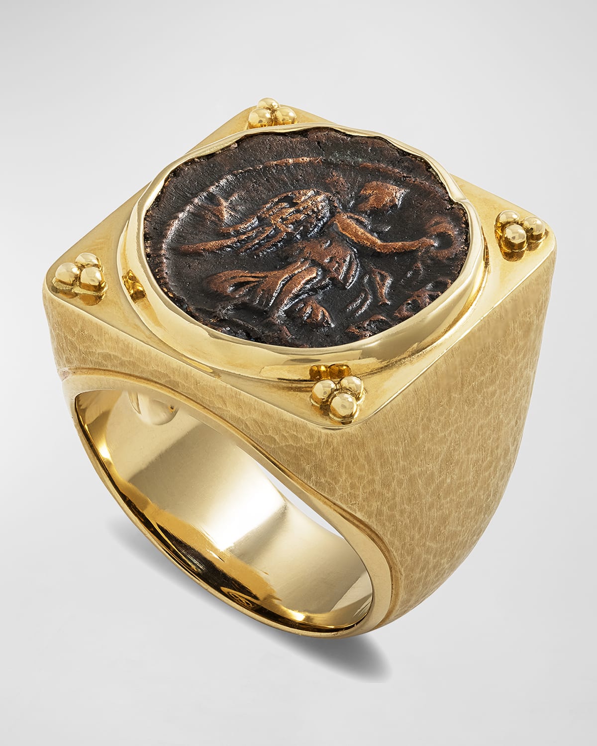 Jorge Adeler Men's 18k Yellow Gold Victoria Coin Ring