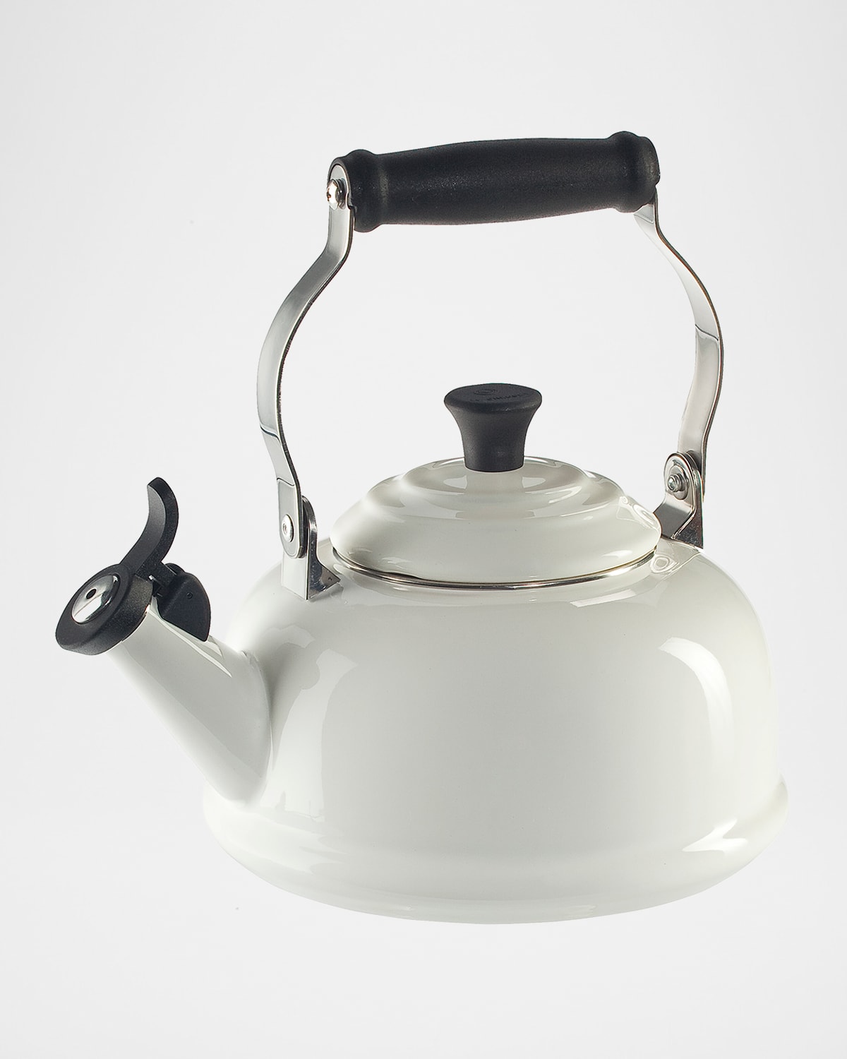 LE CREUSET WHISTLING TEA KETTLE