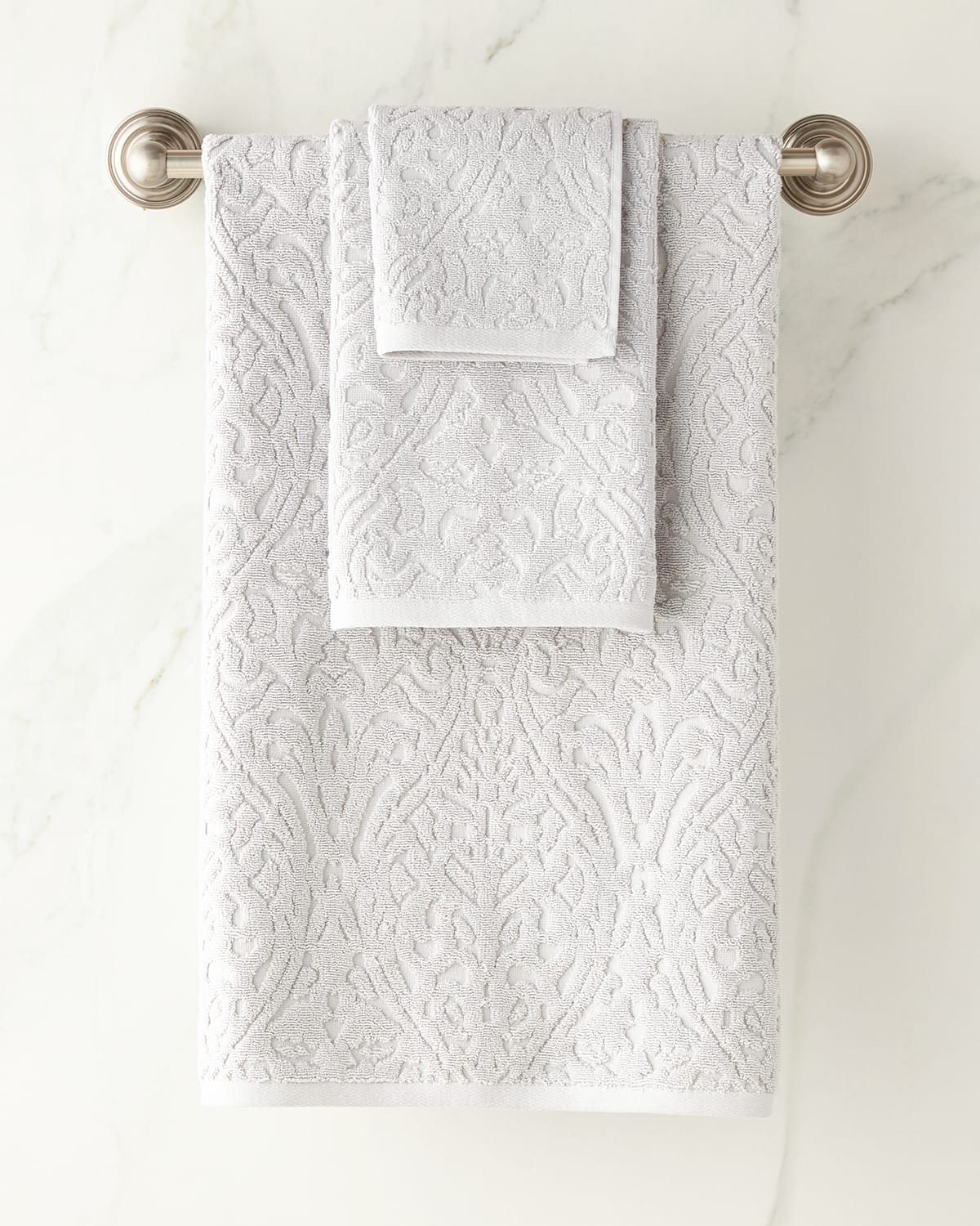 Kassatex Firenze Hand Towel In Platinum
