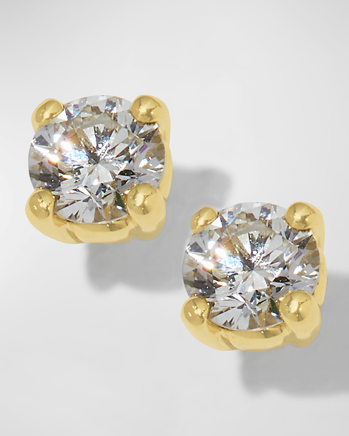 18k White Gold Diamond Stud Earrings