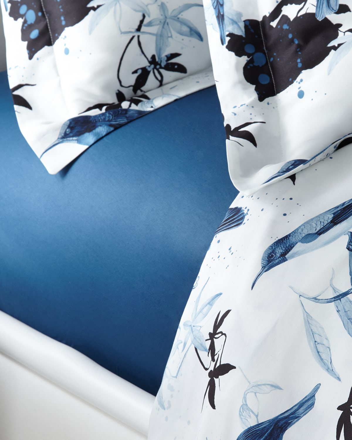 Roberto Cavalli Birds Ramage Queen Fitted Sheet In Blue