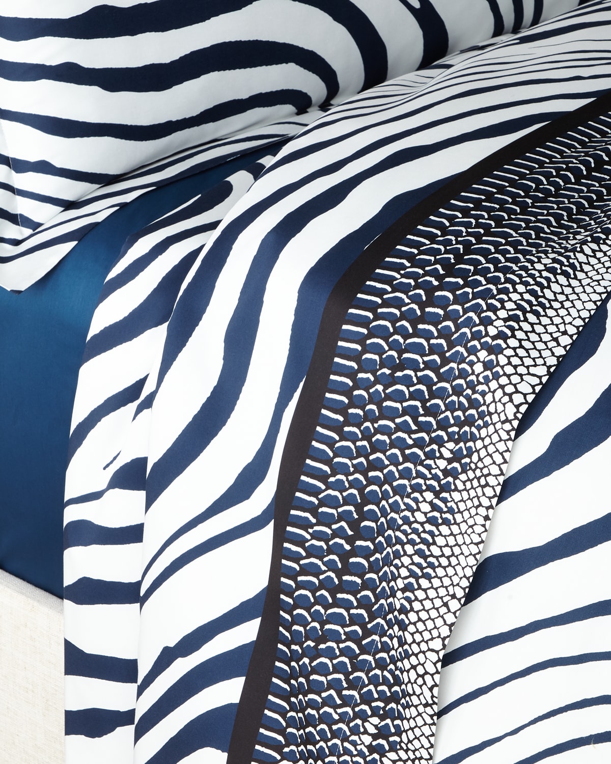 Roberto Cavalli Frame Zebrage Sateen Flat Sheet, Queen In Navy/white