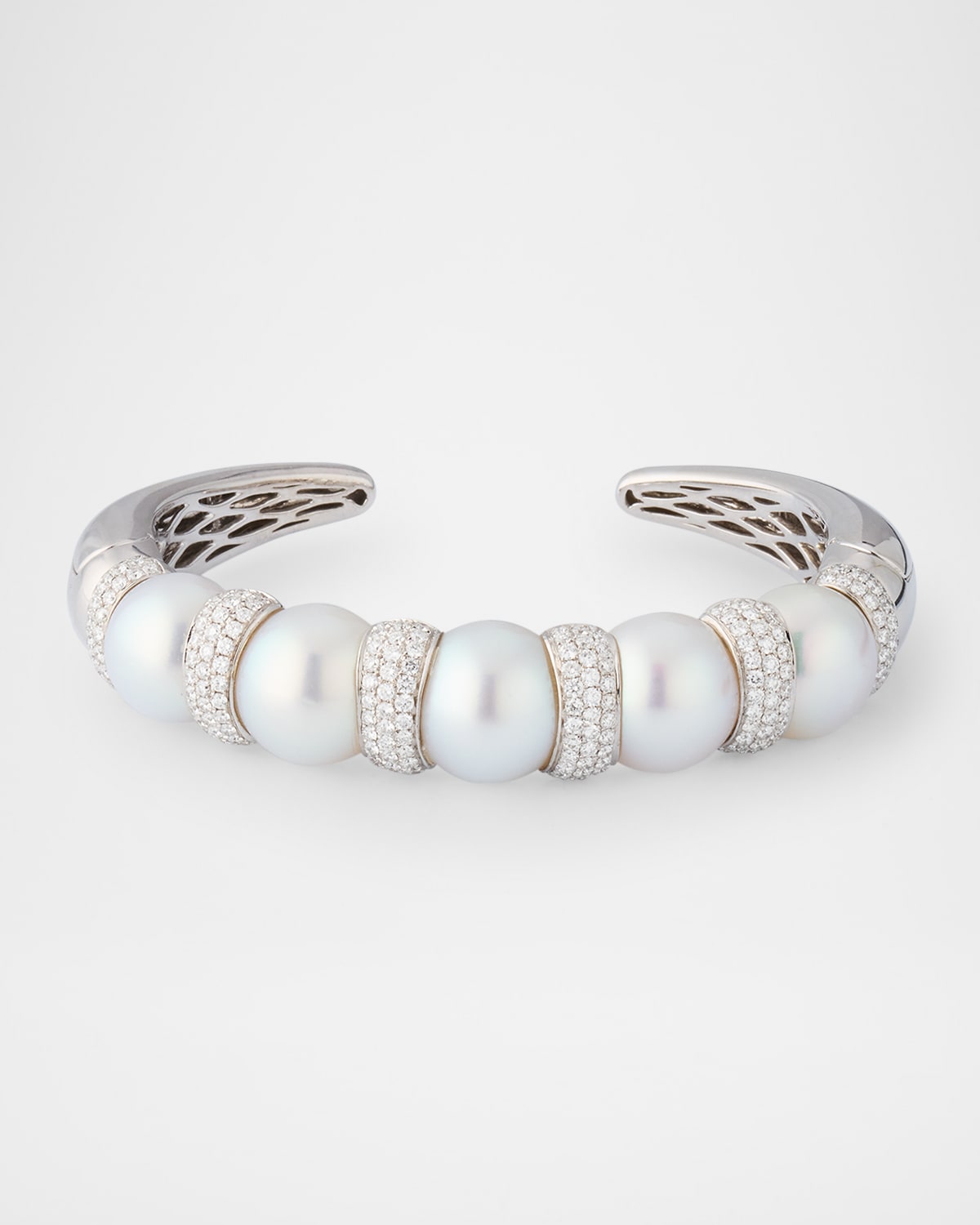 18K White Gold South Sea Pearl Diamond Bracelet