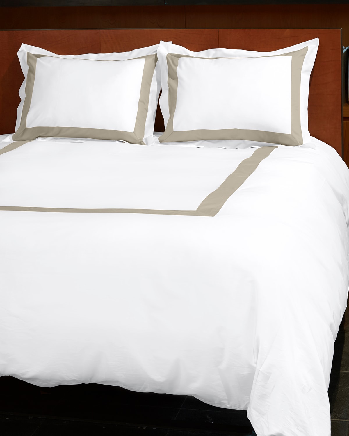 Signoria Firenze Aida Queen Duvet Cover In White/khaki