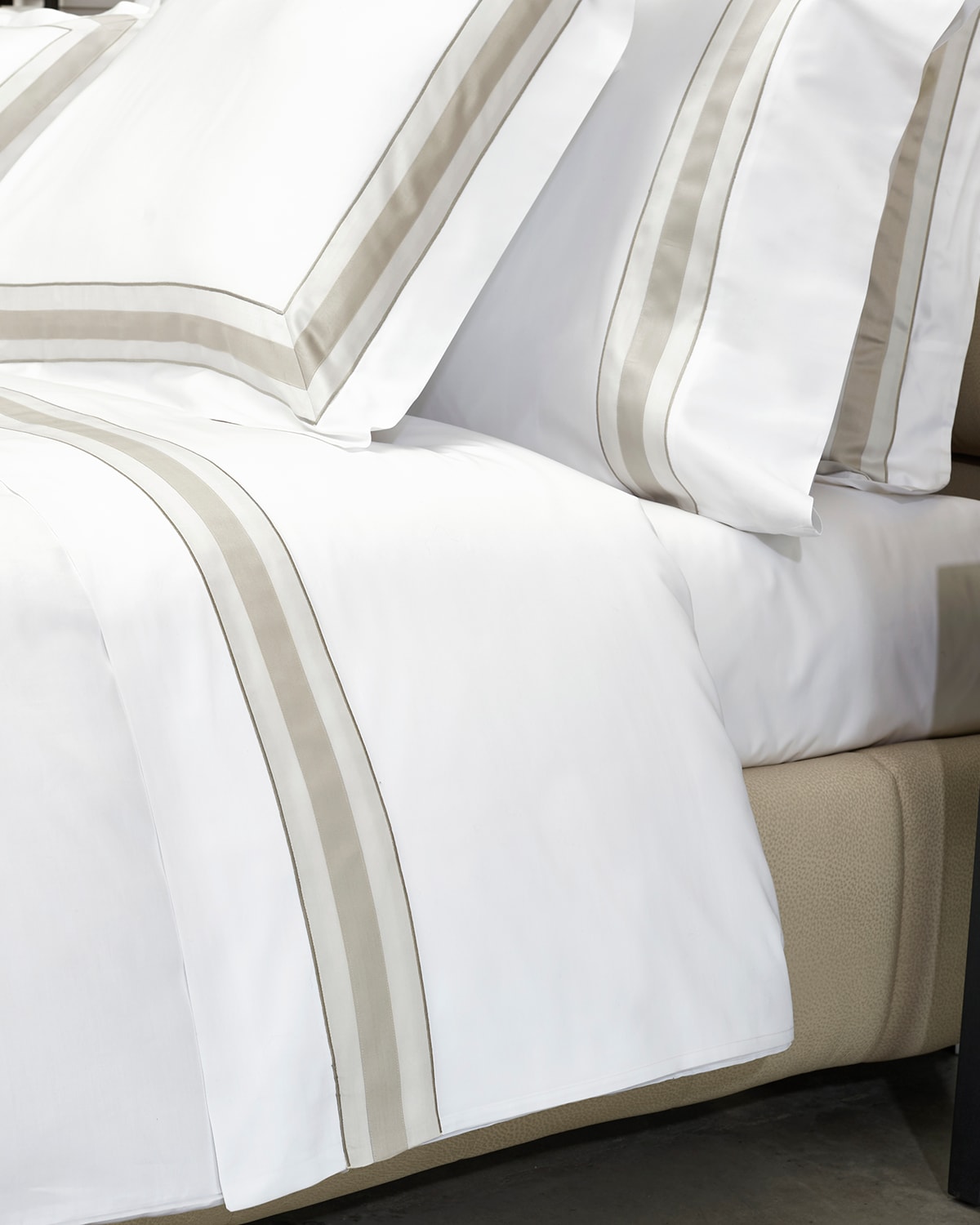 Signoria Firenze Dimora King Flat Sheet In White/khaki