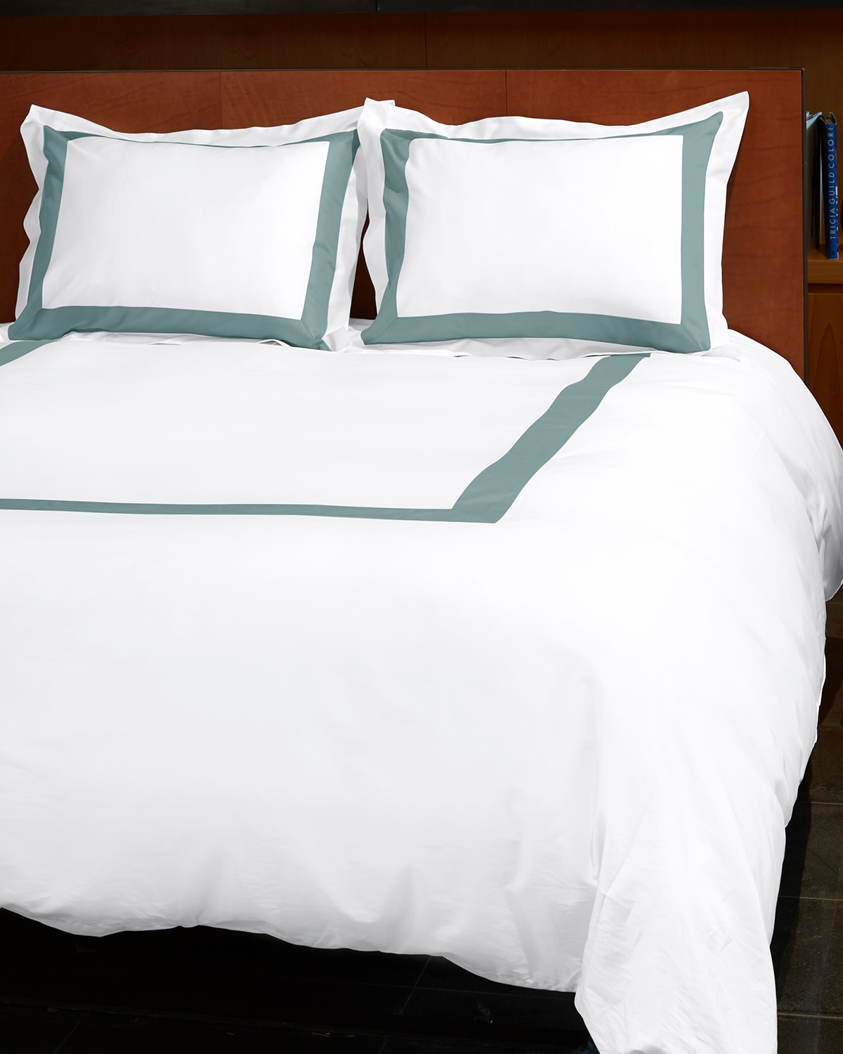Signoria Firenze Aida King Duvet Cover In White/wilton Blue