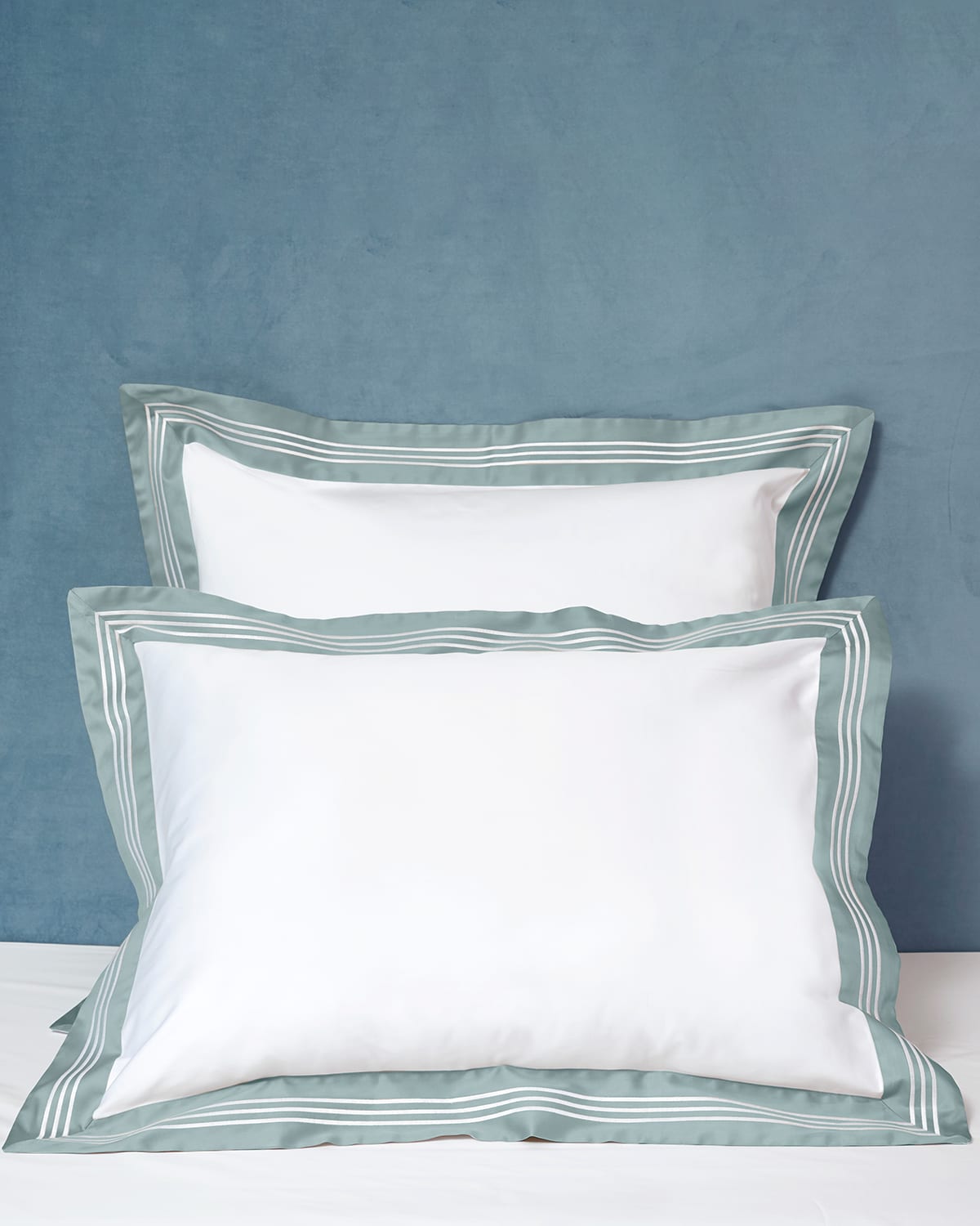 Signoria Firenze Cascina King Sham In White/wilton Blue