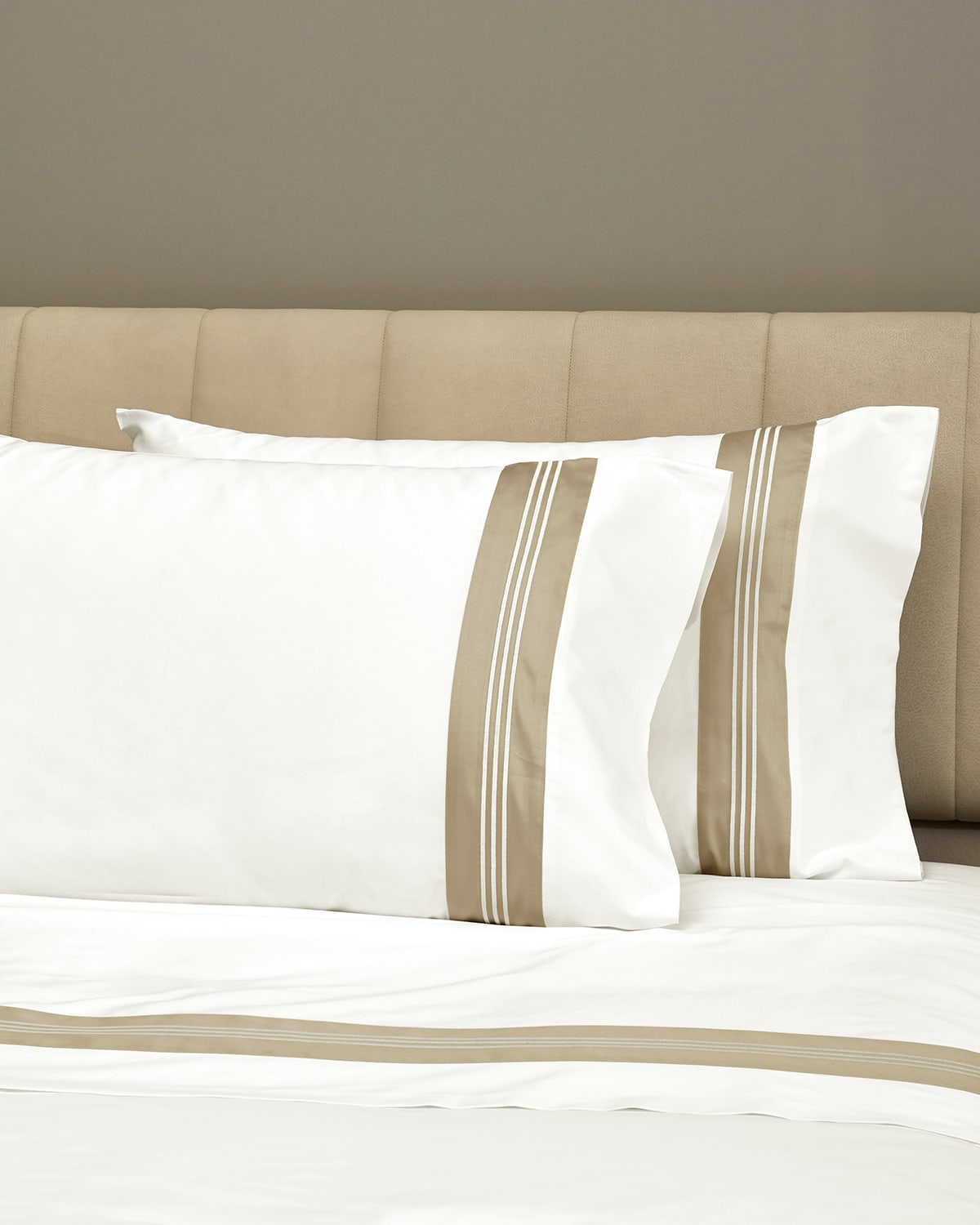 Signoria Firenze Cascina Standard Pillowcases, Set Of 2 In Ivory/flax
