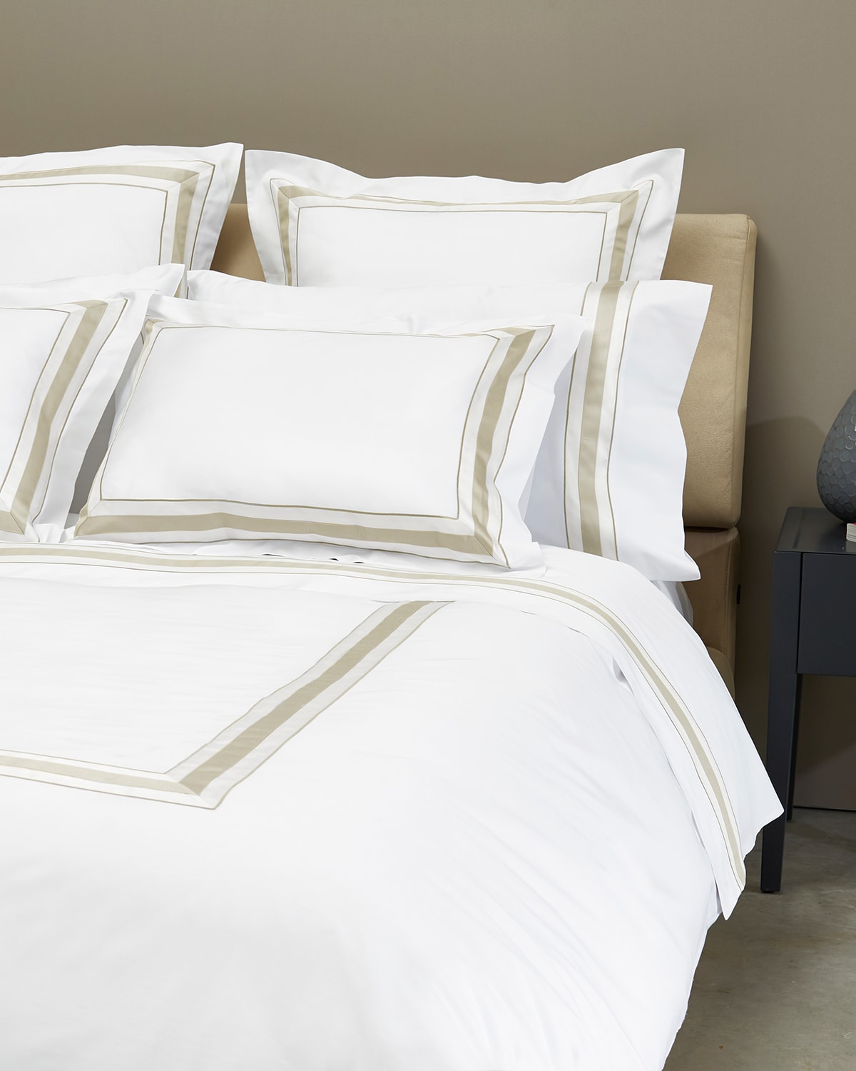 Signoria Firenze Dimora King Duvet Cover In White/khaki