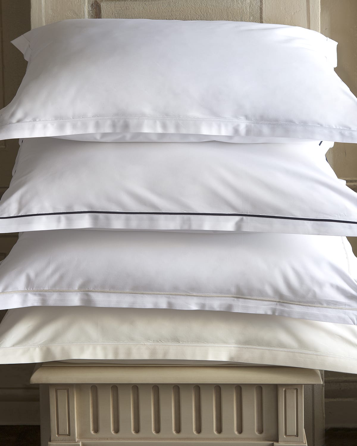 Signoria Firenze Luce King Sham In White/midnight