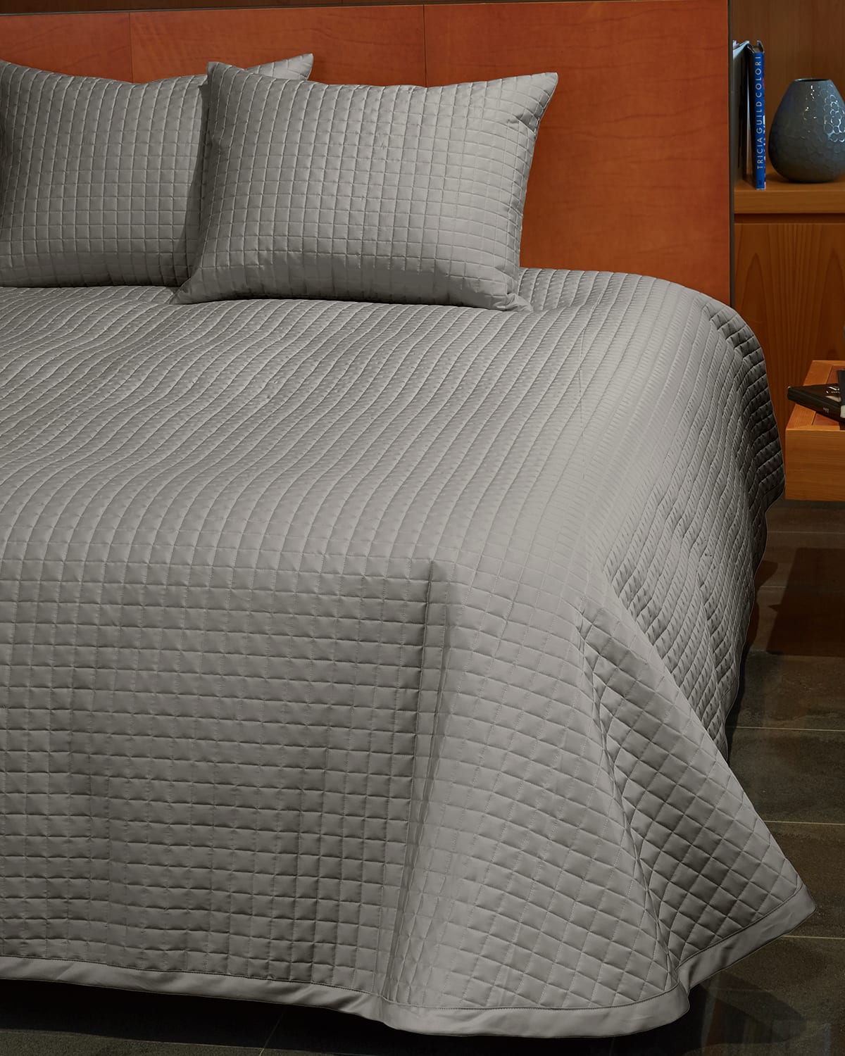 Signoria Firenze Masaccio King Quilted Coverlet In Silver Moon