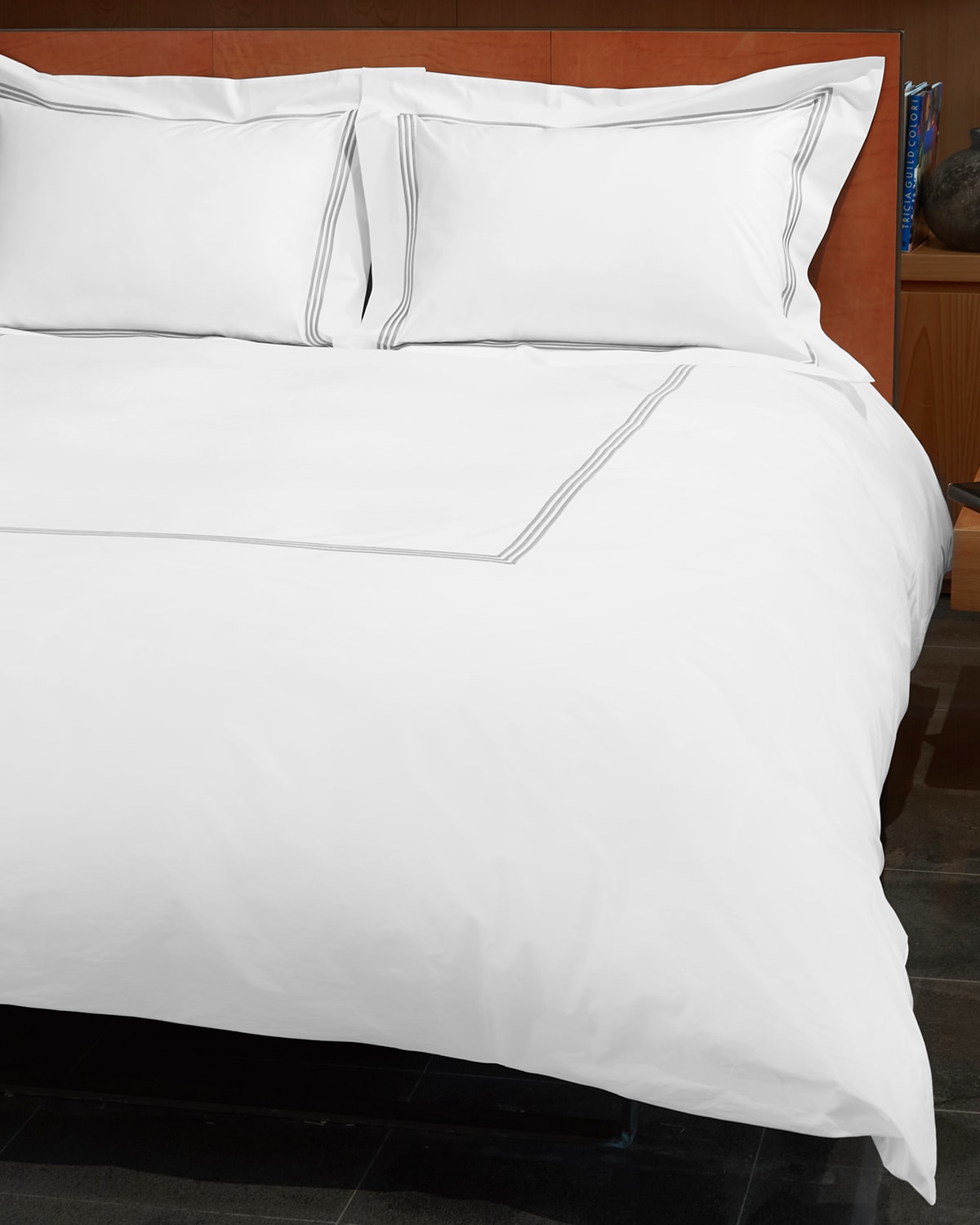 Signoria Firenze Platinum Standard Sham In Silver Moon