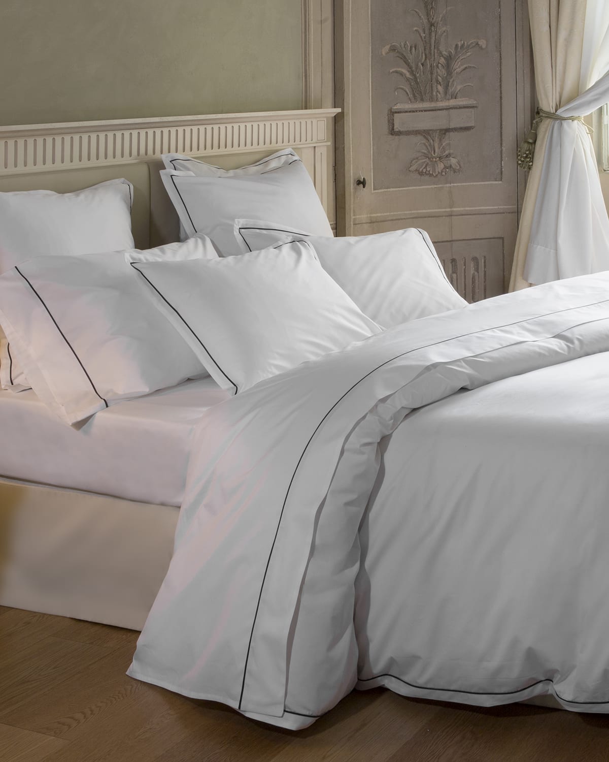 Signoria Firenze Luce Queen Duvet Cover In White/midnight