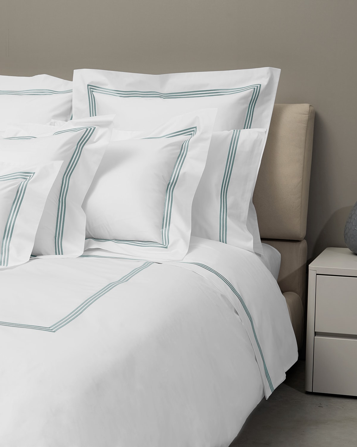 Signoria Firenze Platinum King Flat Sheet In Silver Sage