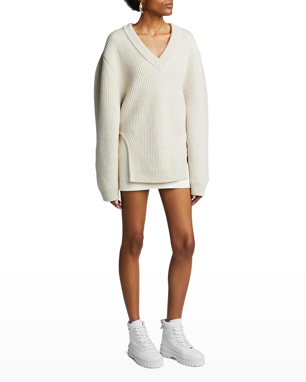 Fenty Wool Rounded-cutout Sweater In Light Gray