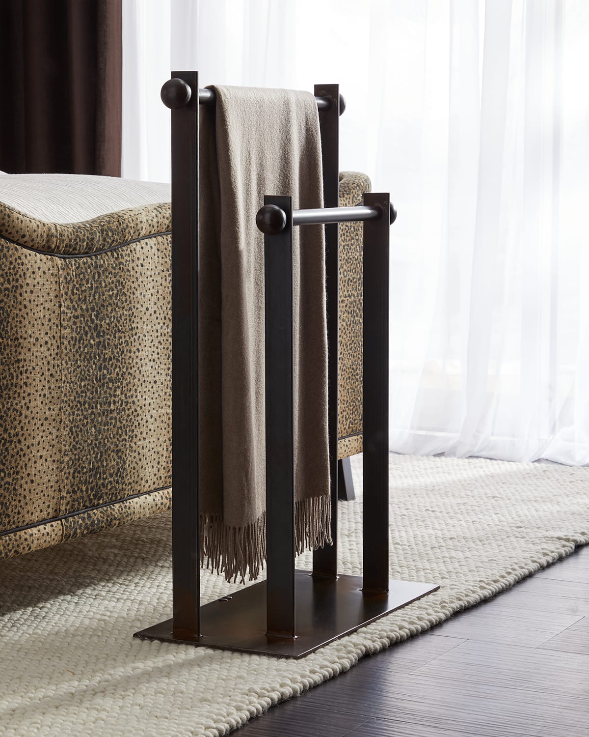 Jan Barboglio El Estante Blanket Rail