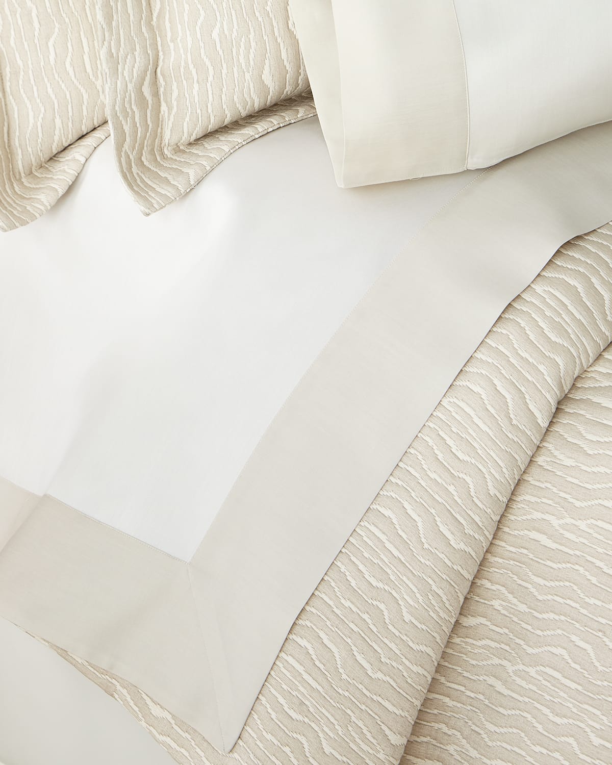 Sferra Larro Fitted Sheet, California King - Exclusive In Beige