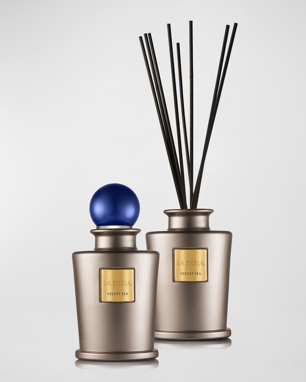 La Perla 10 Oz.  Reed Diffuser In Velvet Sea