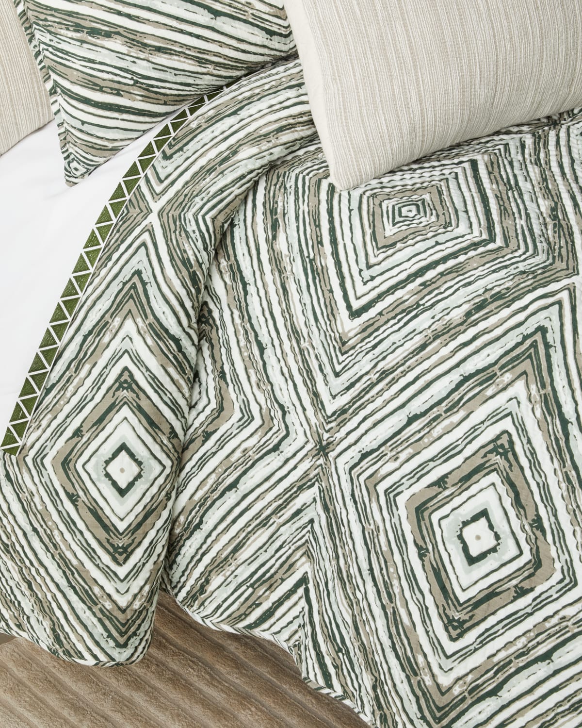 Amity Home Kingston King Quilt In Green