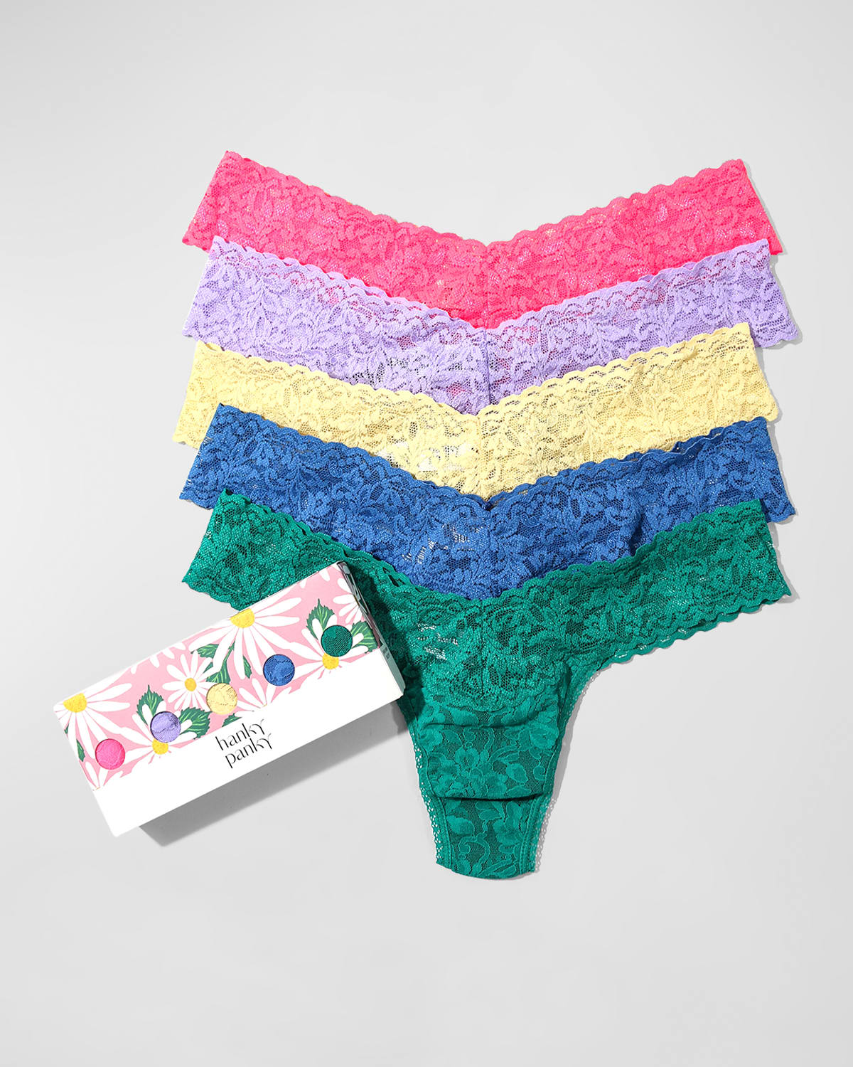 Hanky Panky 5-pack Low Rise Lace Thongs In Daisy Print Szil