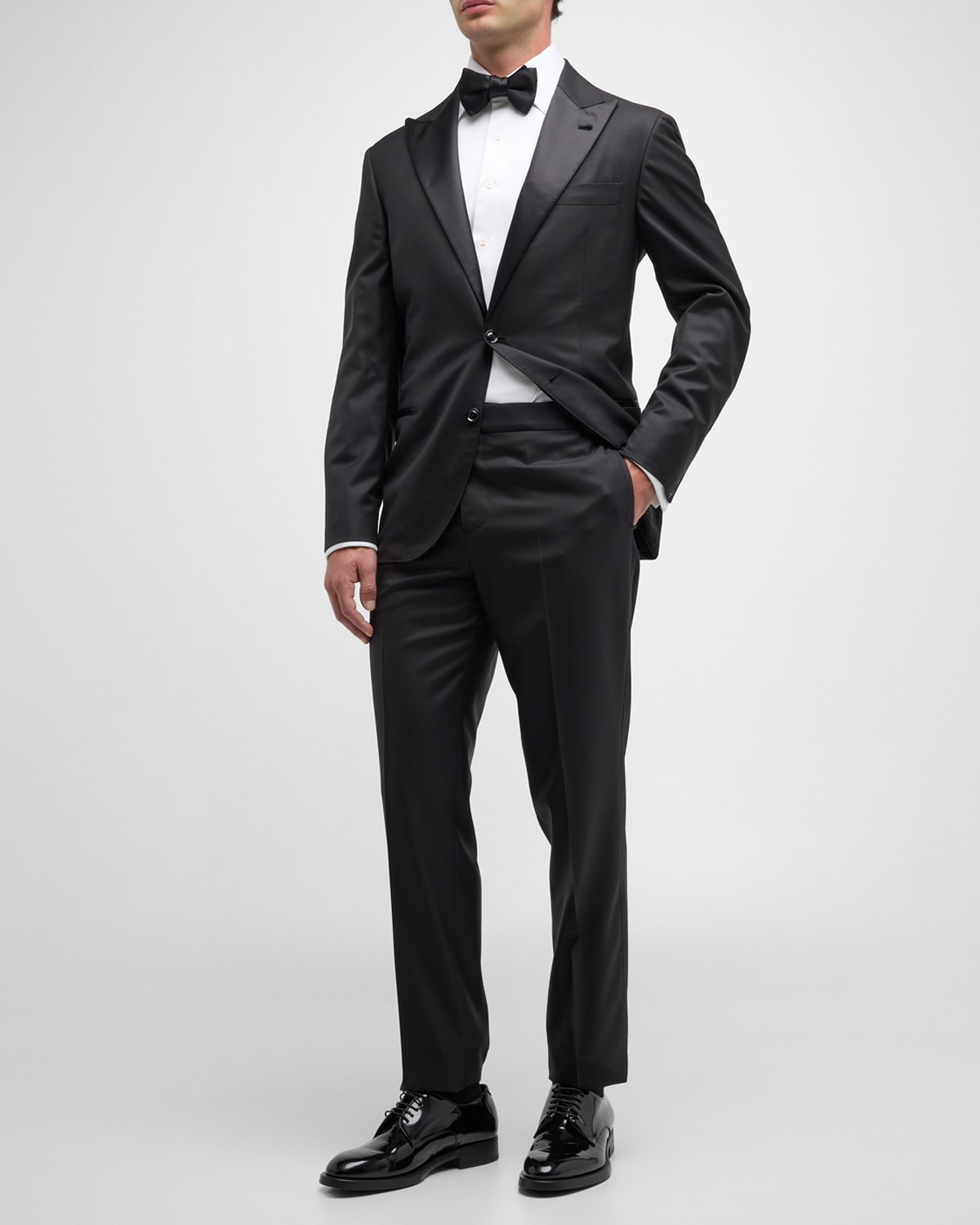 Brunello Cucinelli Men's Solid Peak-lapel Tuxedo In Black