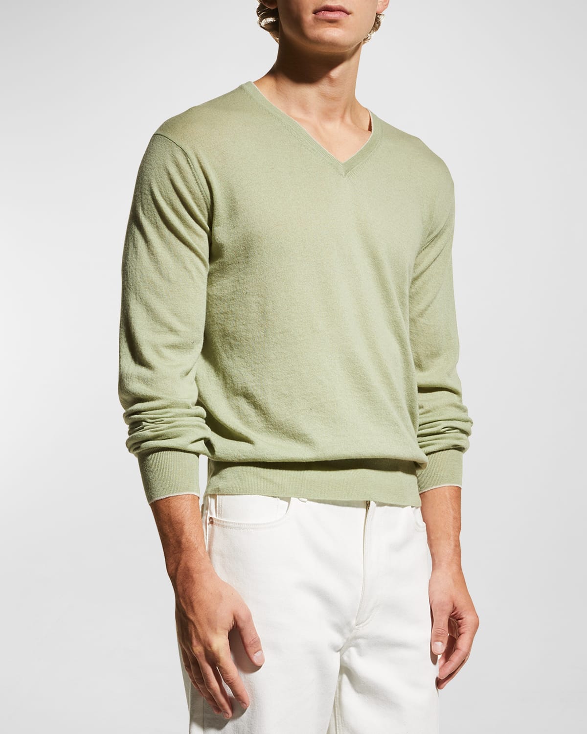 Men's Extra Lightweight Wool-Cashmere V-Neck Sweater