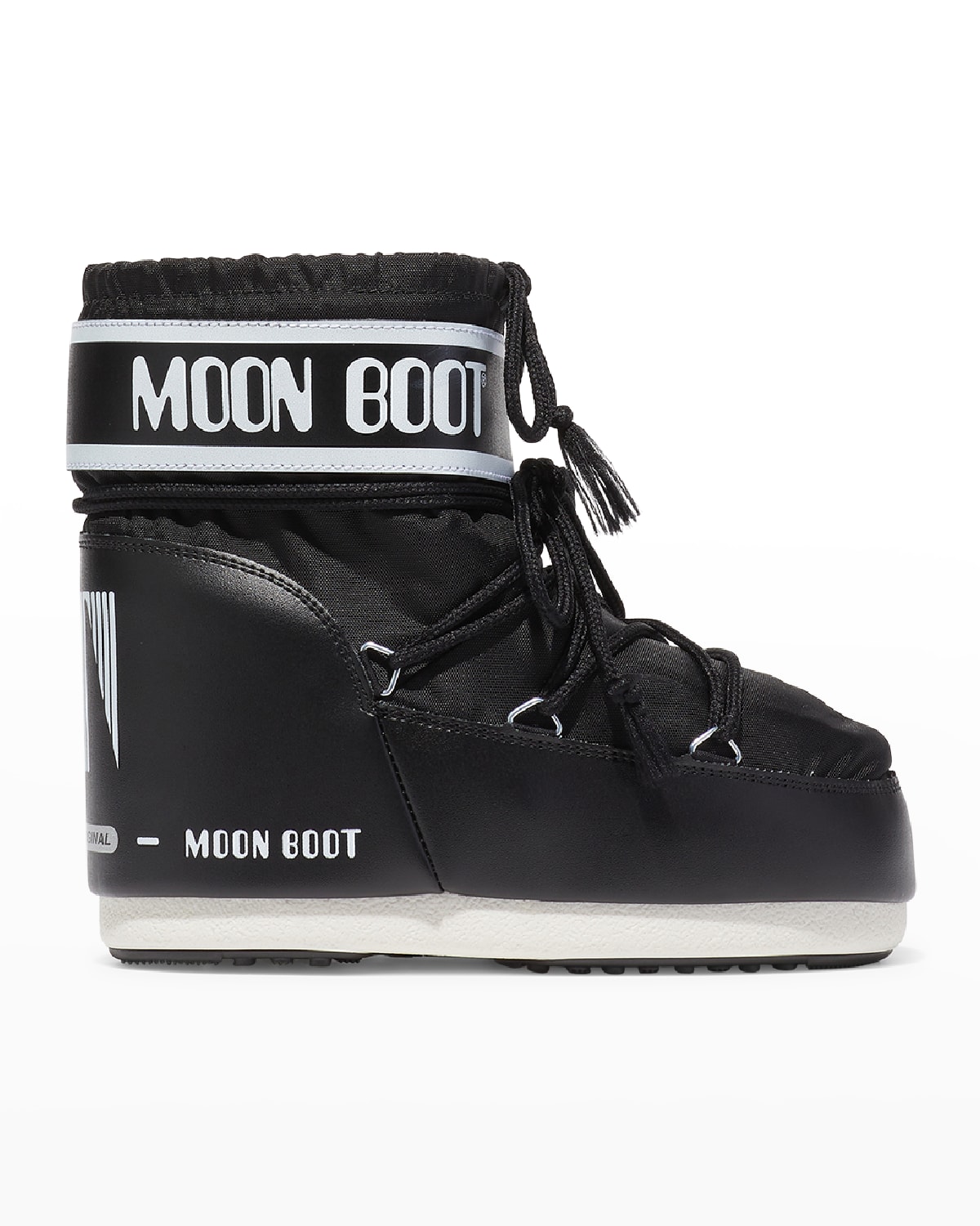 Moon Boot Classic Bicolor Lace-up Short Snow Boots In Black