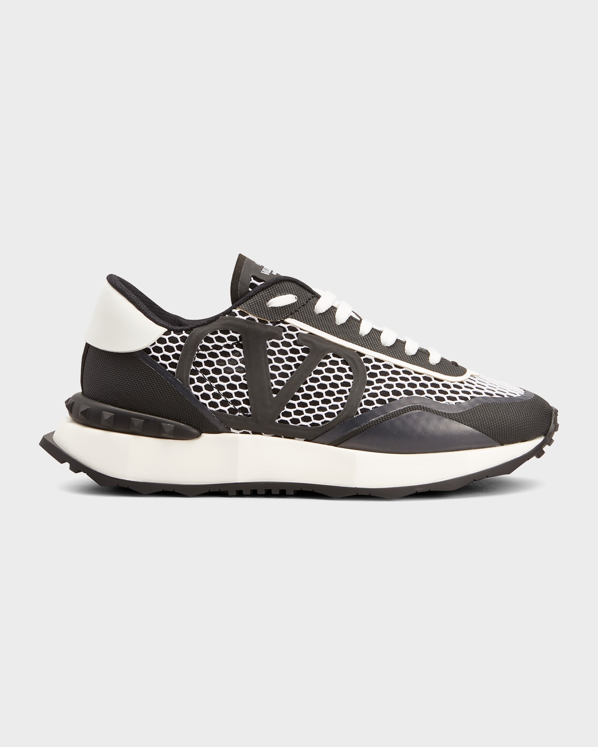 Valentino Netrunner Sneakers In Black/white