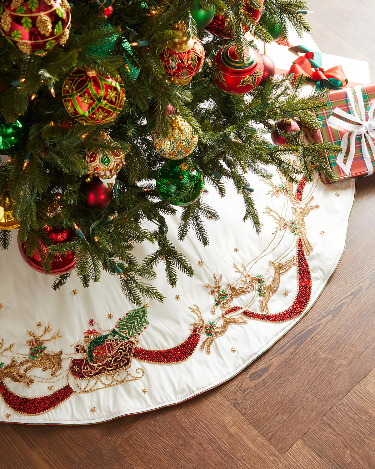 Holiday Sleigh Tree Skirt
