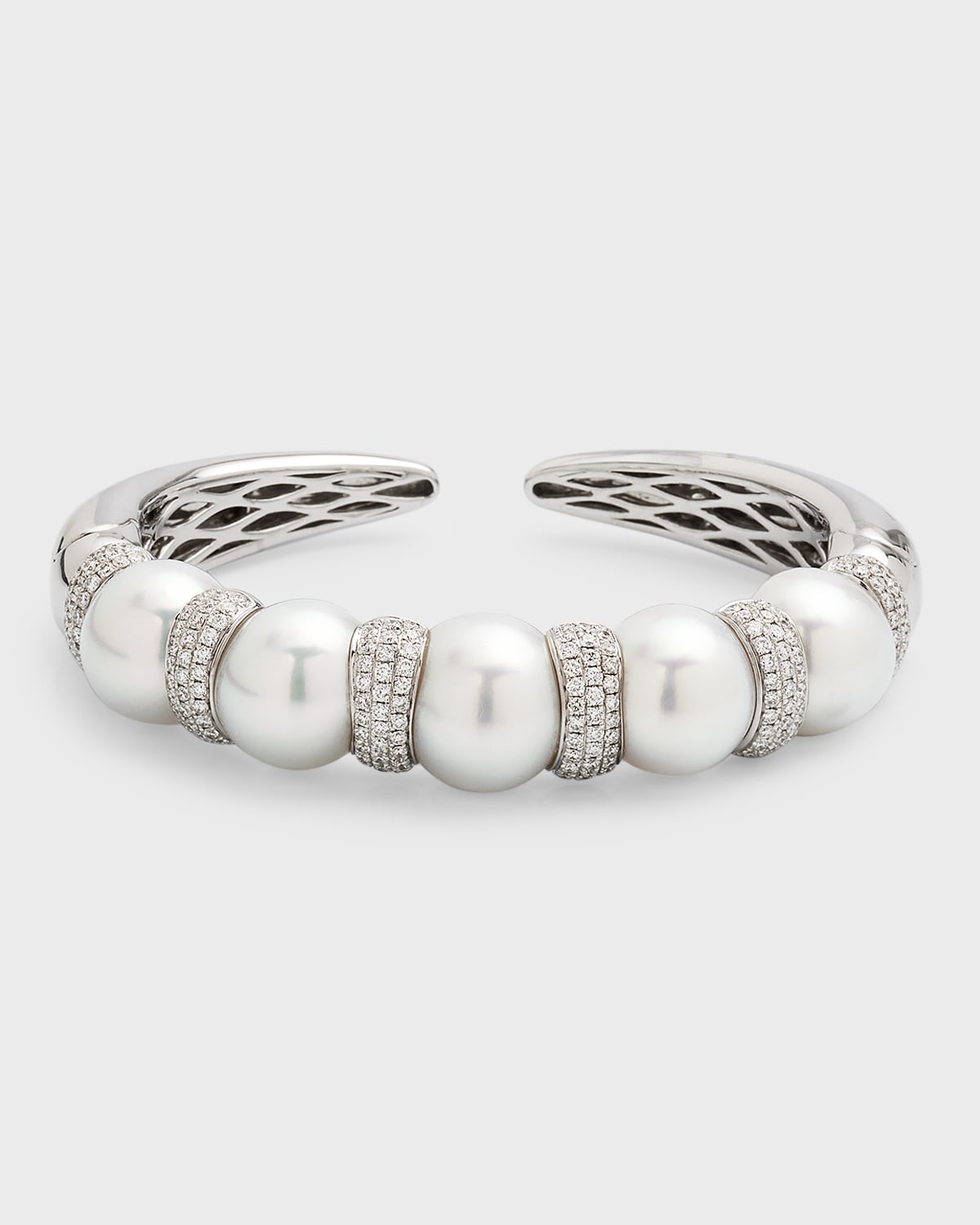 Belpearl 18k White Gold South Sea Pearl and Diamond Bracelet