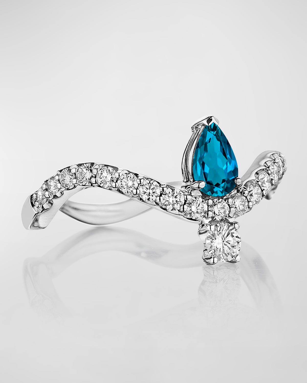 18K Mirage White Gold Ring with VS/GH Diamonds and Blue Topaz