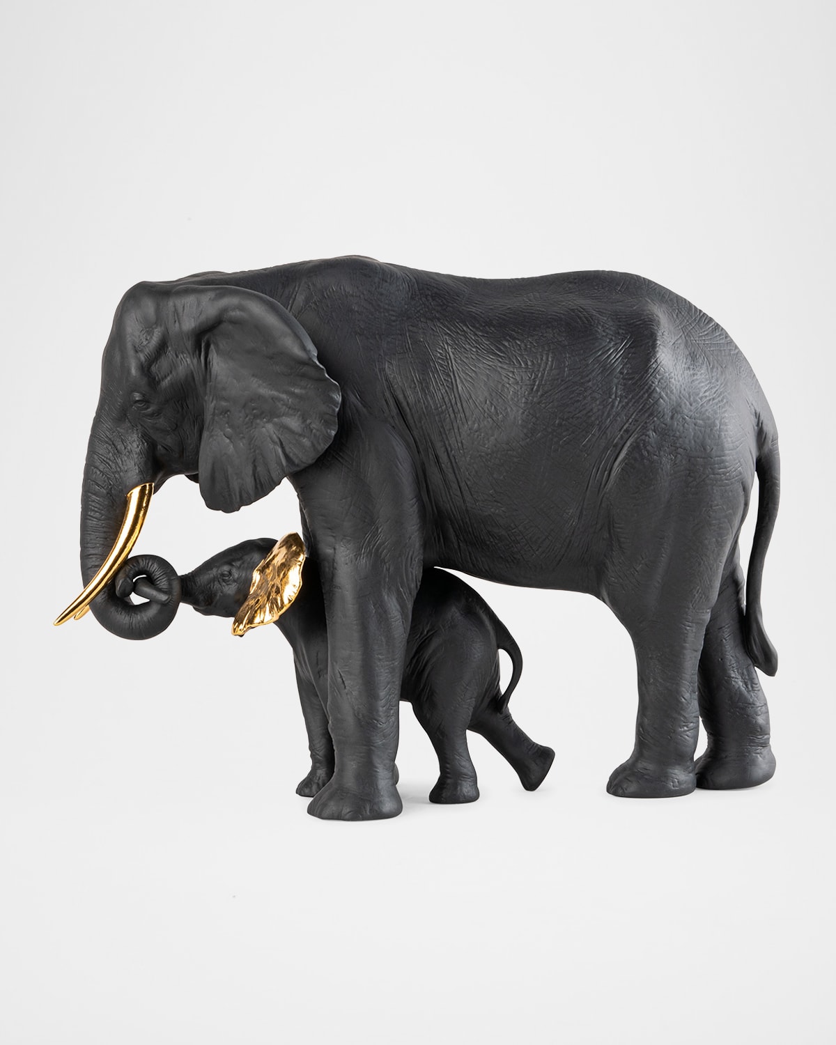 Lladrò Exclusive, Limited Edition Leading The Way Elephant Sculpture In Black Gold