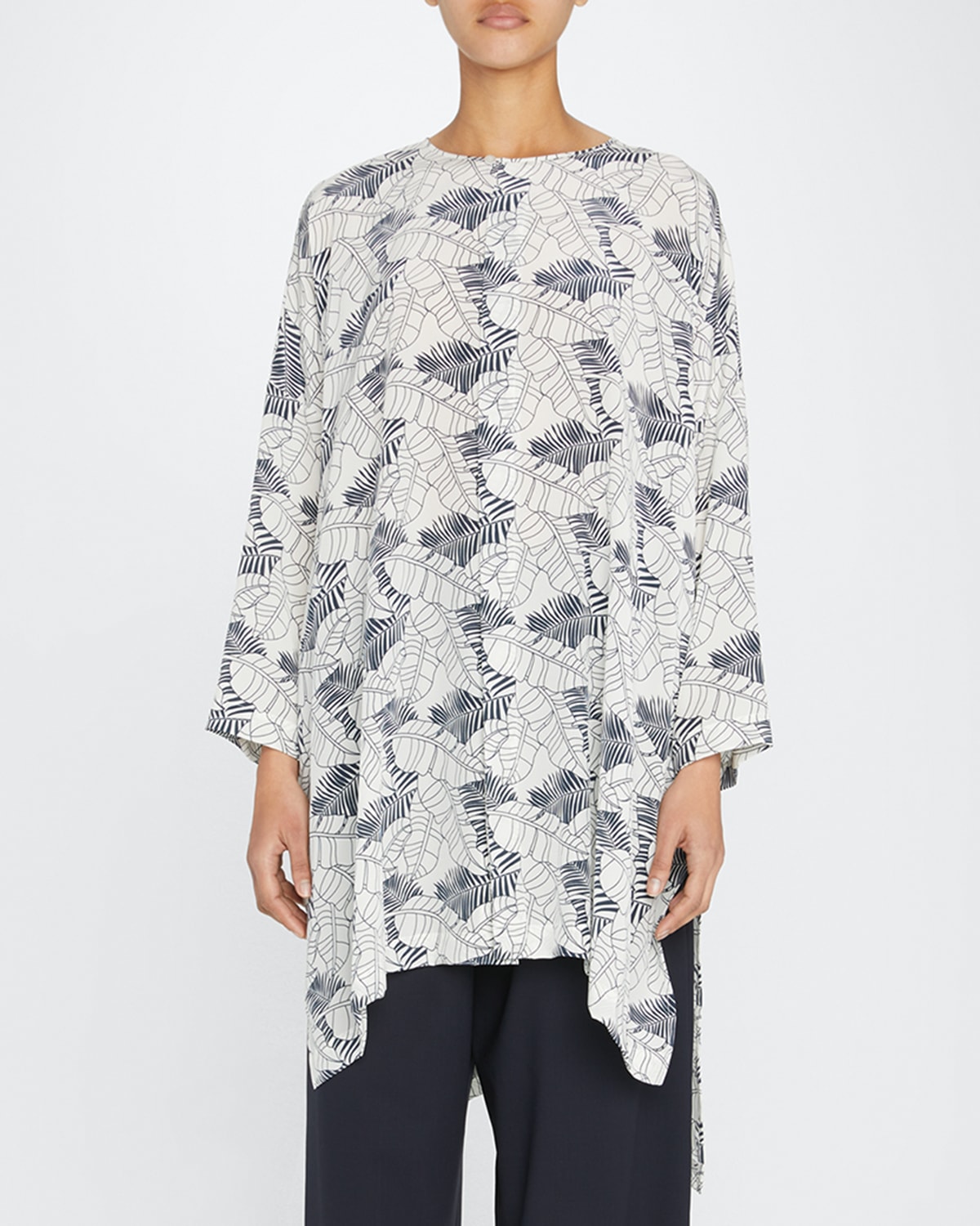 Leaf-Print Wide Longer-Back Round-Neck Shirt with Slits (Very Long Length)