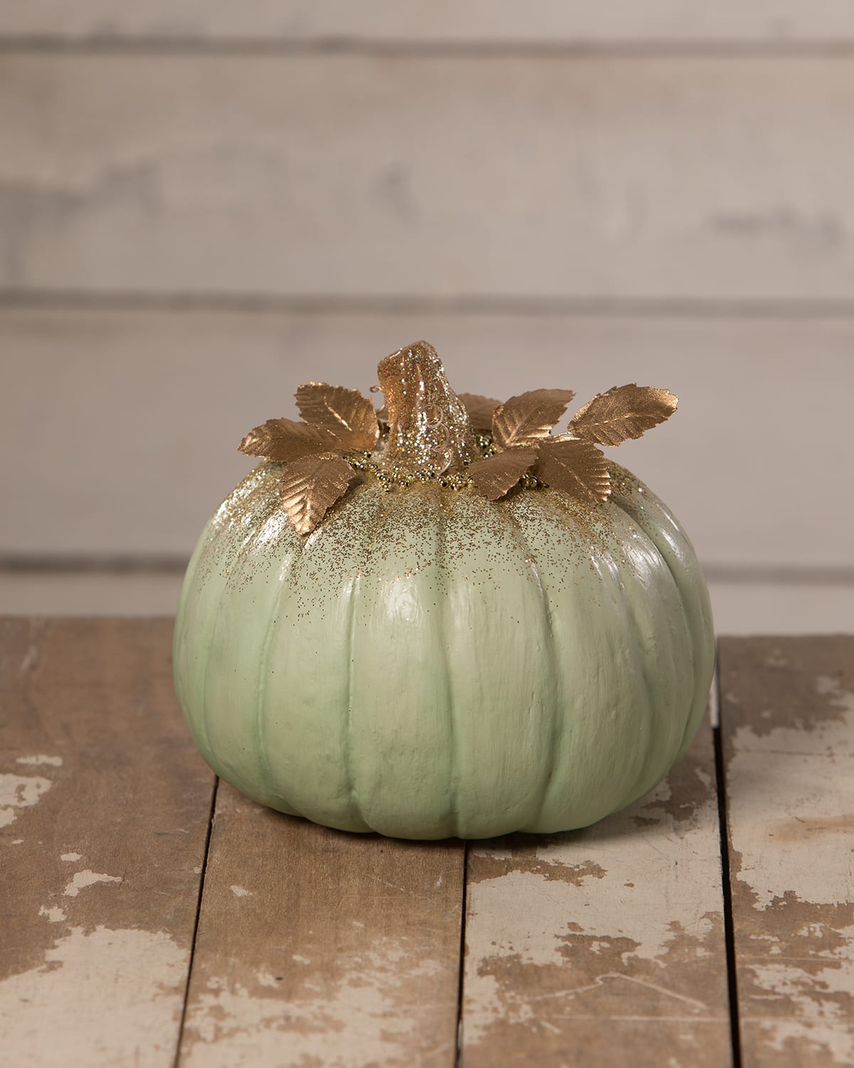 Elegant Green Halloween Pumpkin
