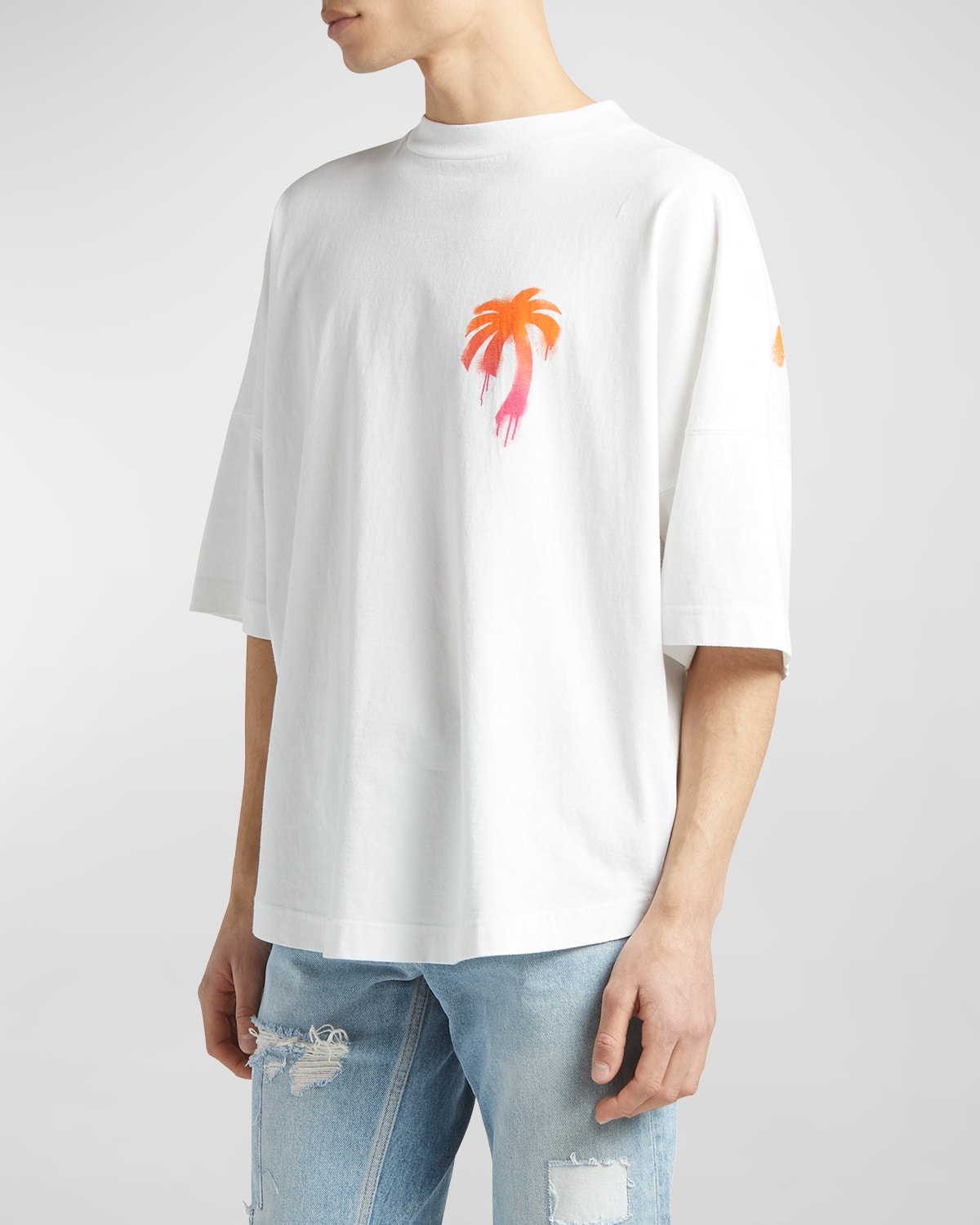 Palm Angels Man White Oversized T-shirt With Paint Effect Palm Logo In White Fuchsia