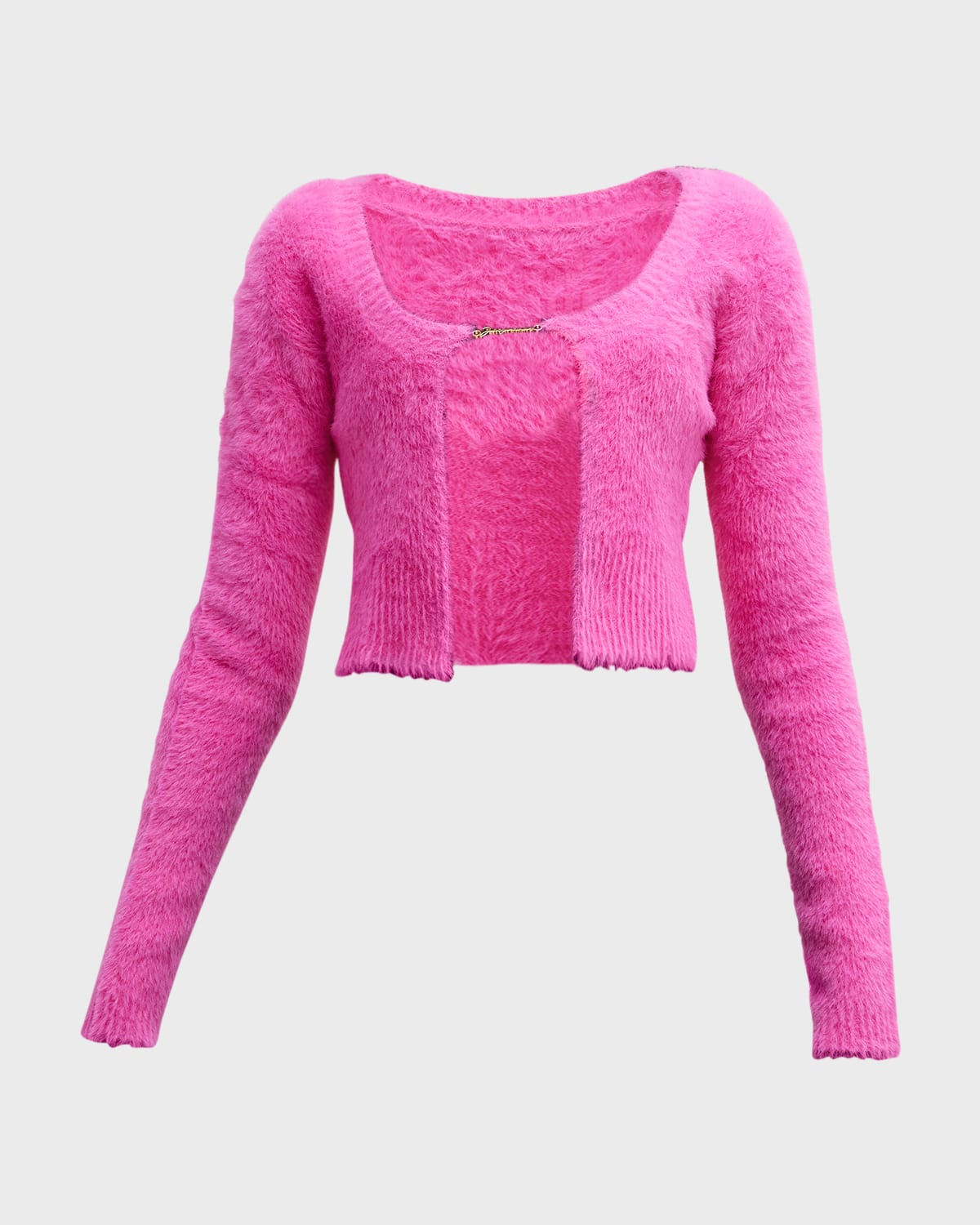 Jacquemus Gold Toned Logo Charm Cropped Cardigan In Pink