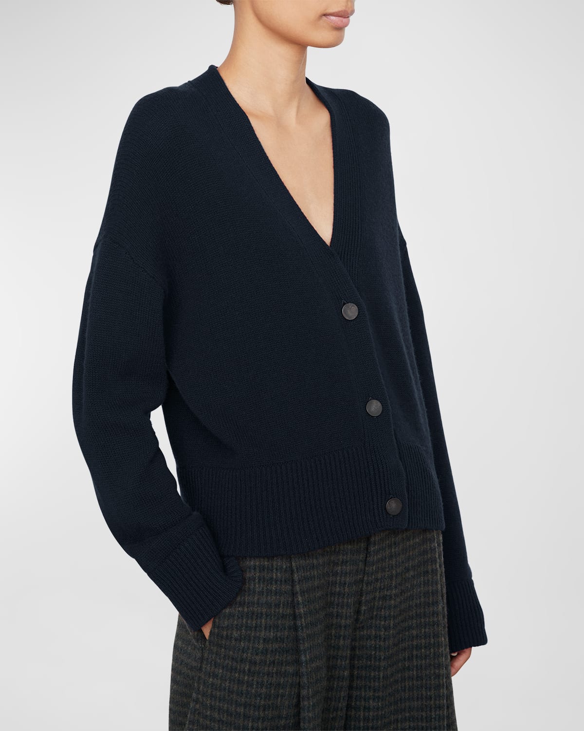 Vince Wool-cashmere Boxy V-neck Cardigan In Coastal