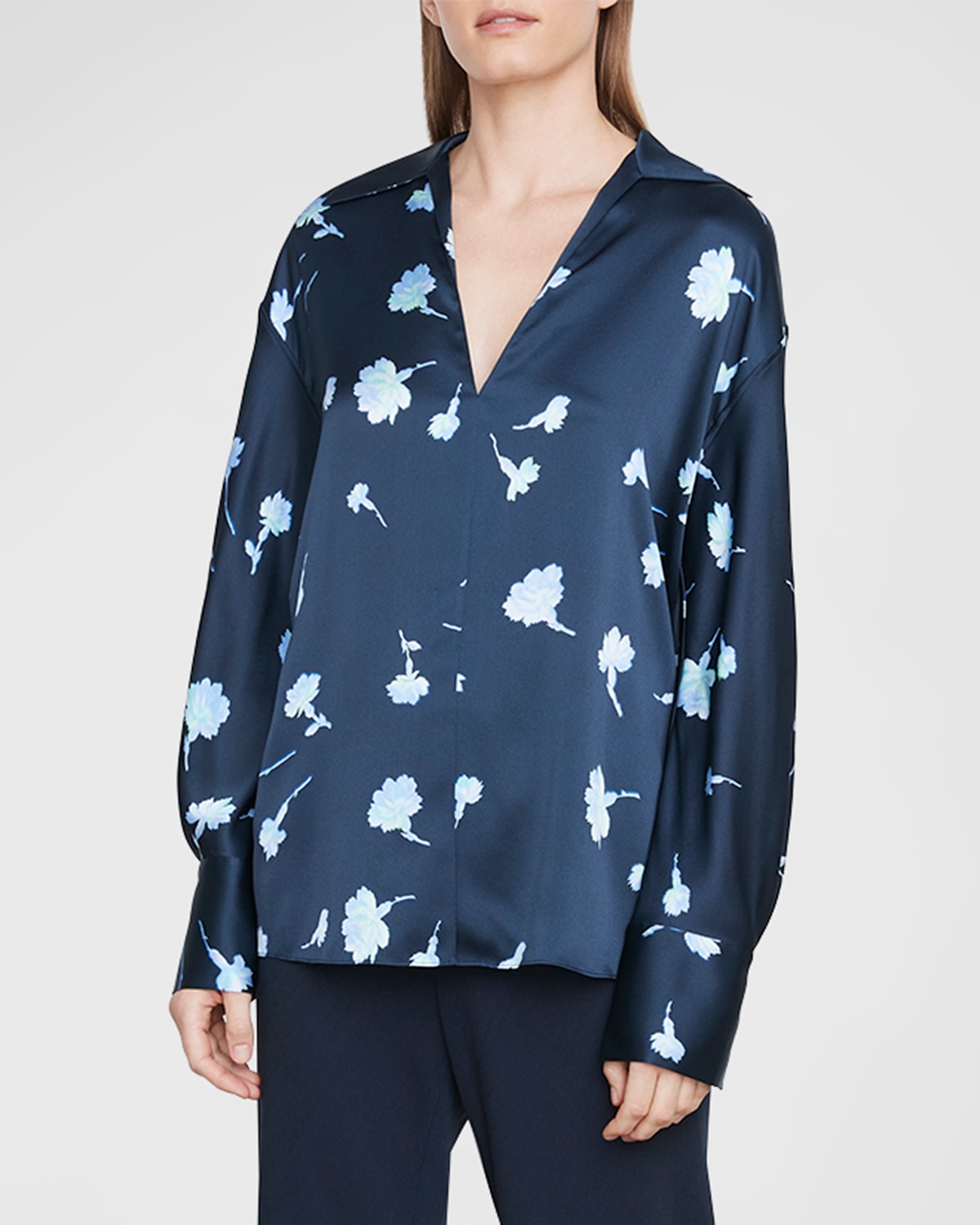 Vince Sea Carnation Shaped-collar Printed Silk Top In Coastal