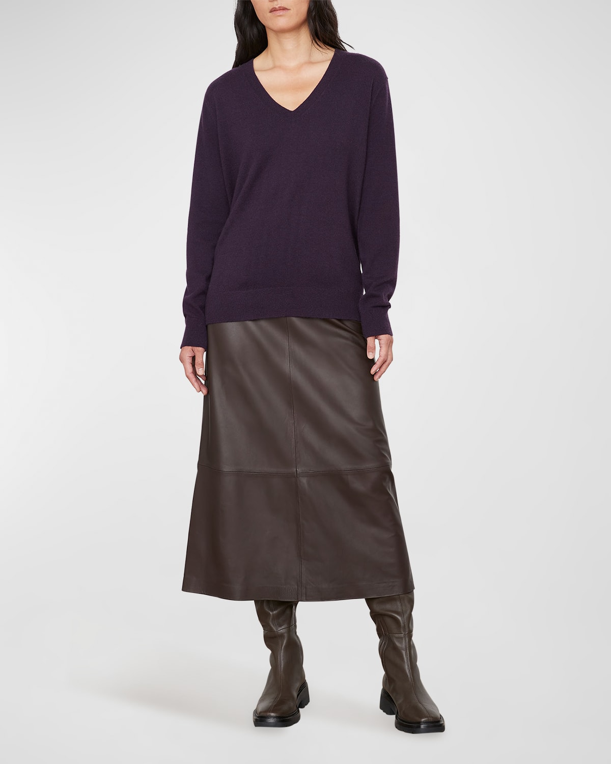 Vince Weekend Cashmere Pullover Sweater In Dark Mulberry