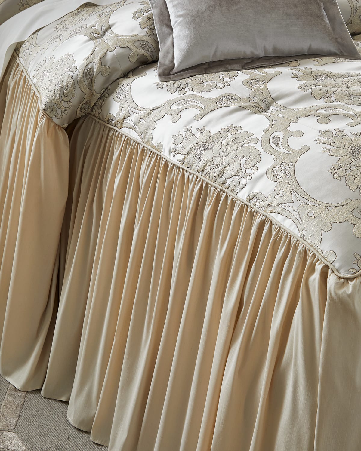 Austin Horn Collection Elizabeth Queen 3-piece Bedspread Set In Neutral