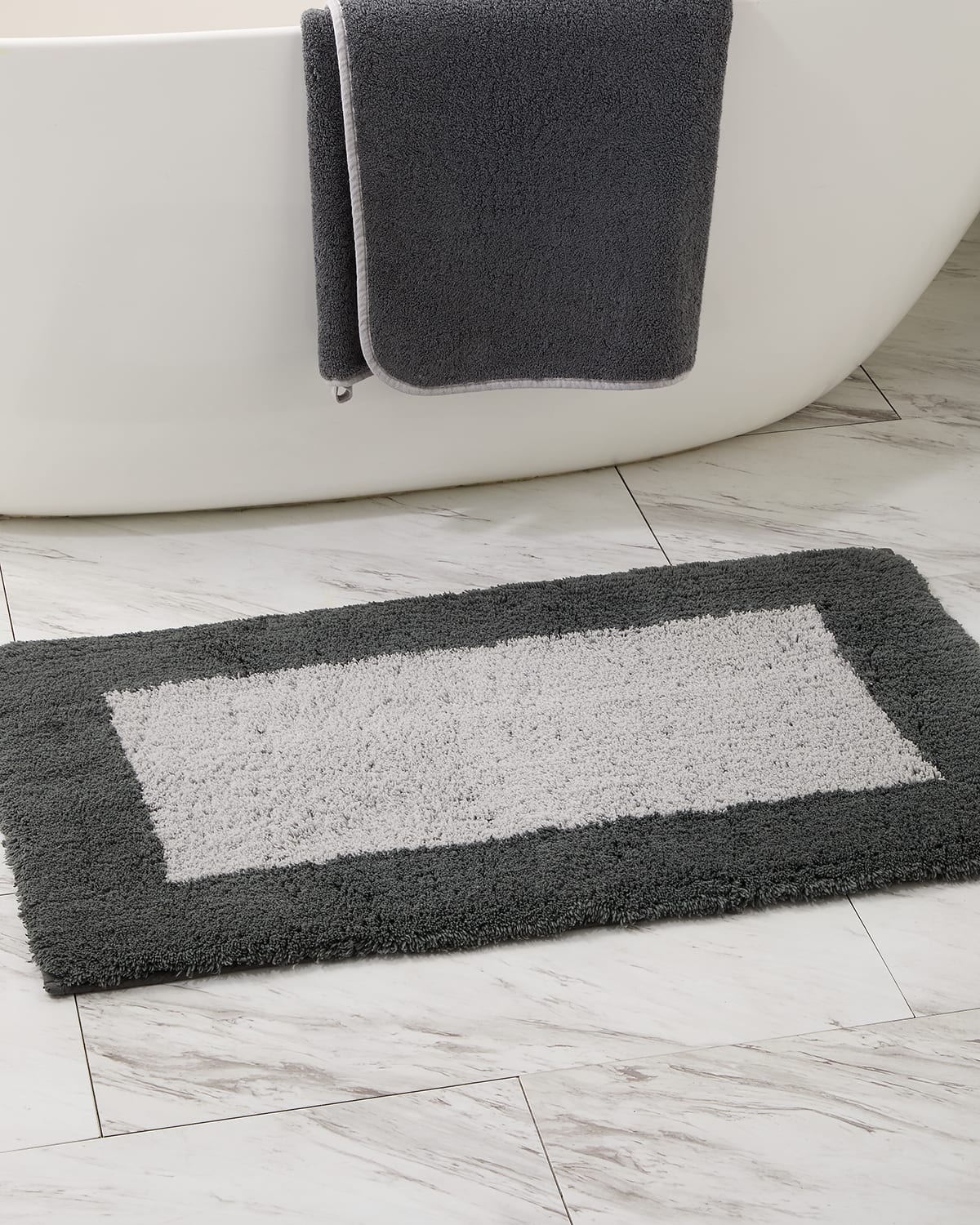 Graccioza Bicolor Bath Rug, 20" x 31"